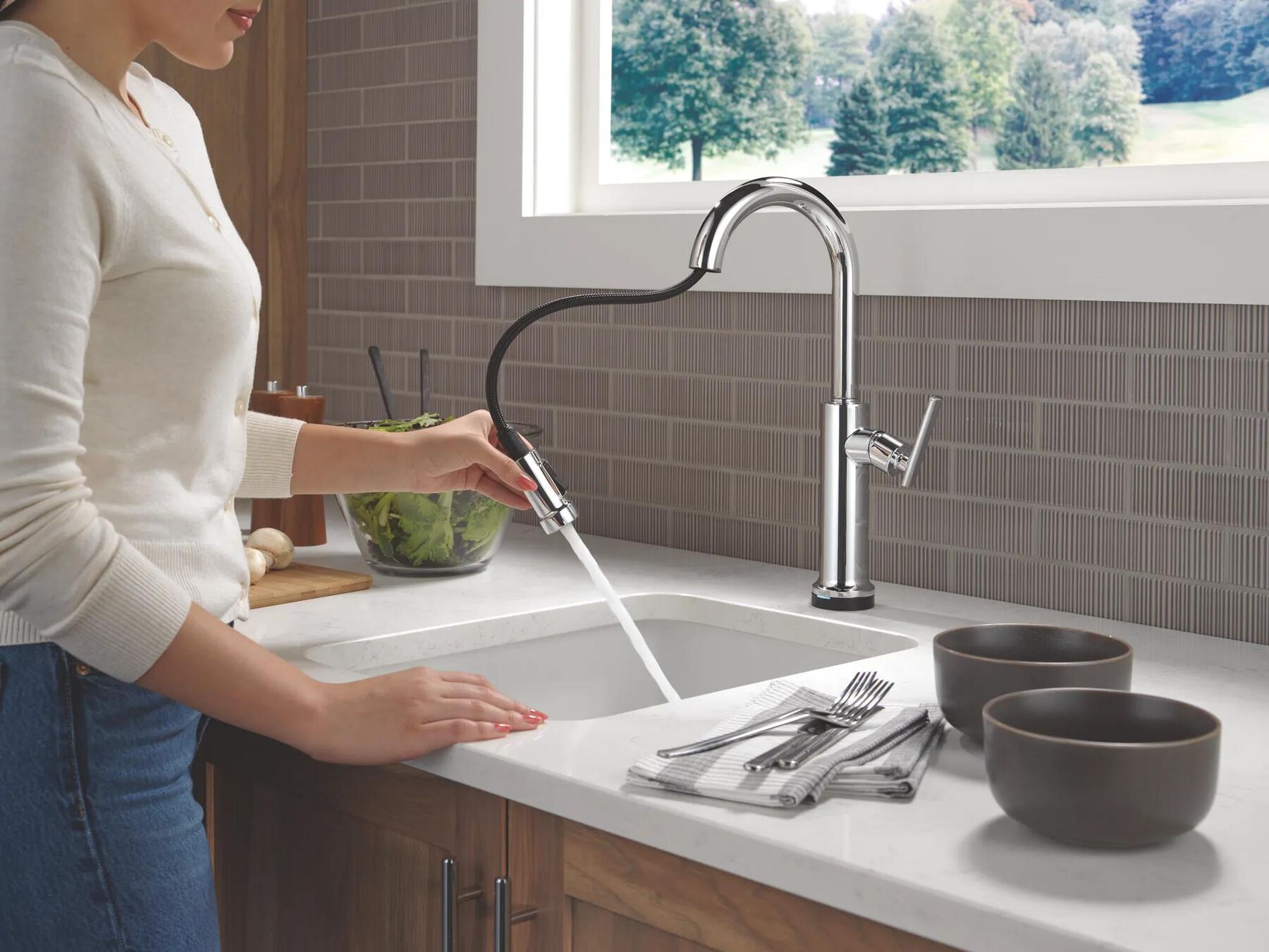 Touch2O&reg; Technology Bar / Prep Faucet with Touchless Technology