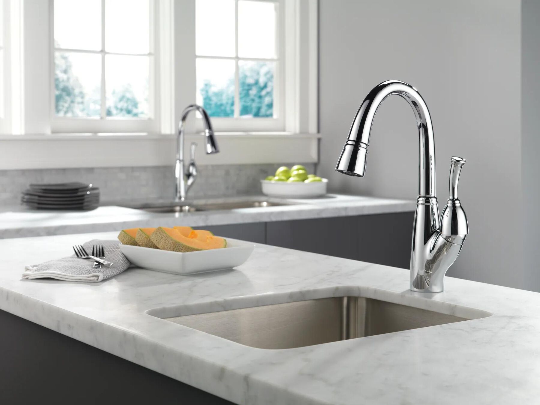 Single Handle Pull-Down Kitchen Faucet