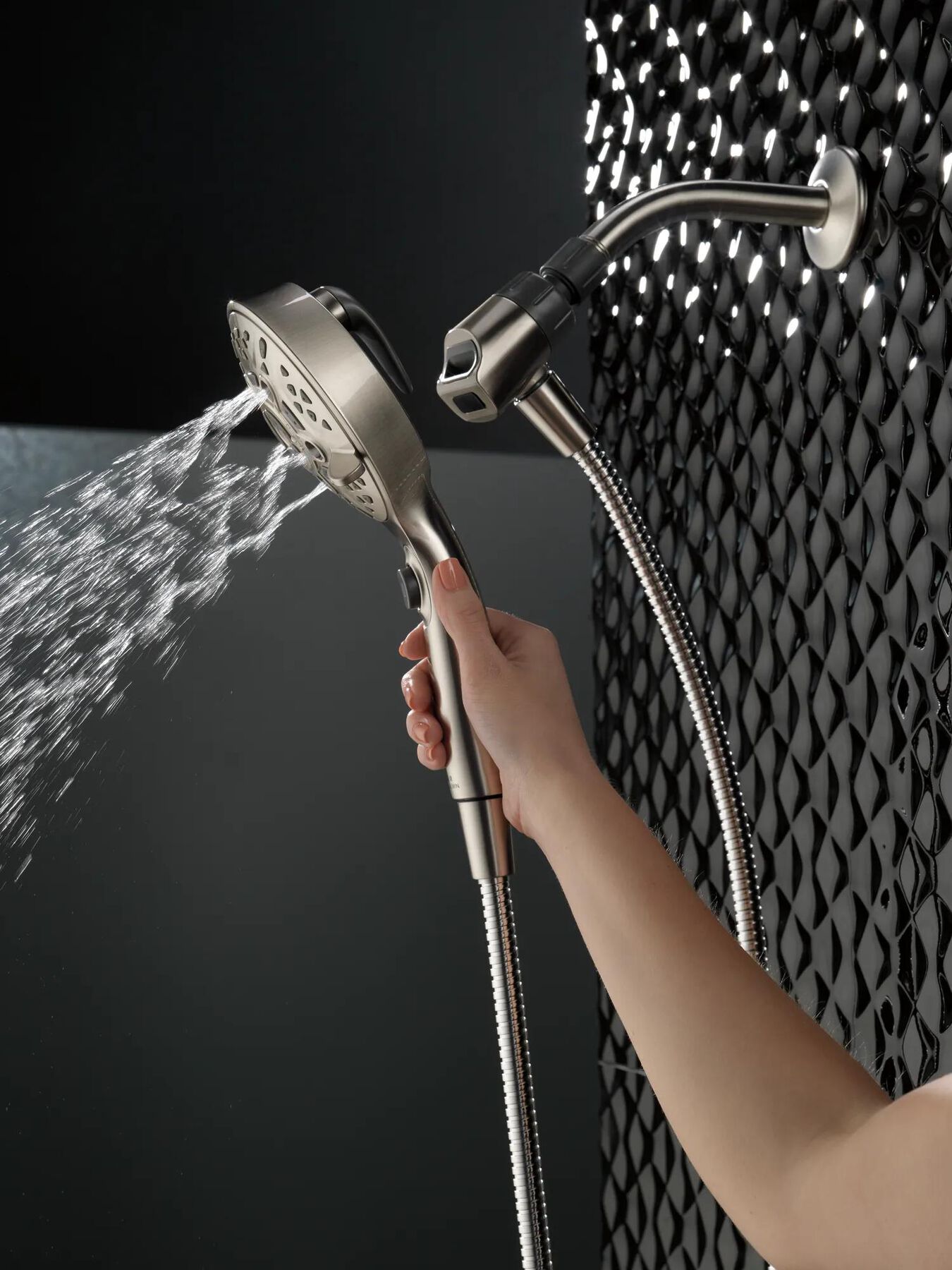 SureDock&trade; 7-Setting Hand Shower