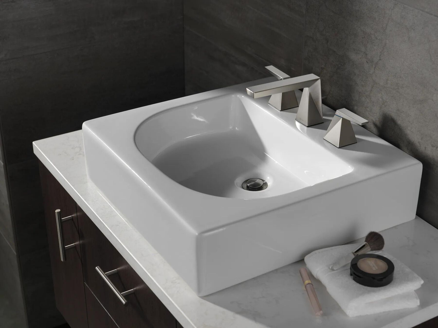 Two Handle Widespread Bathroom Faucet