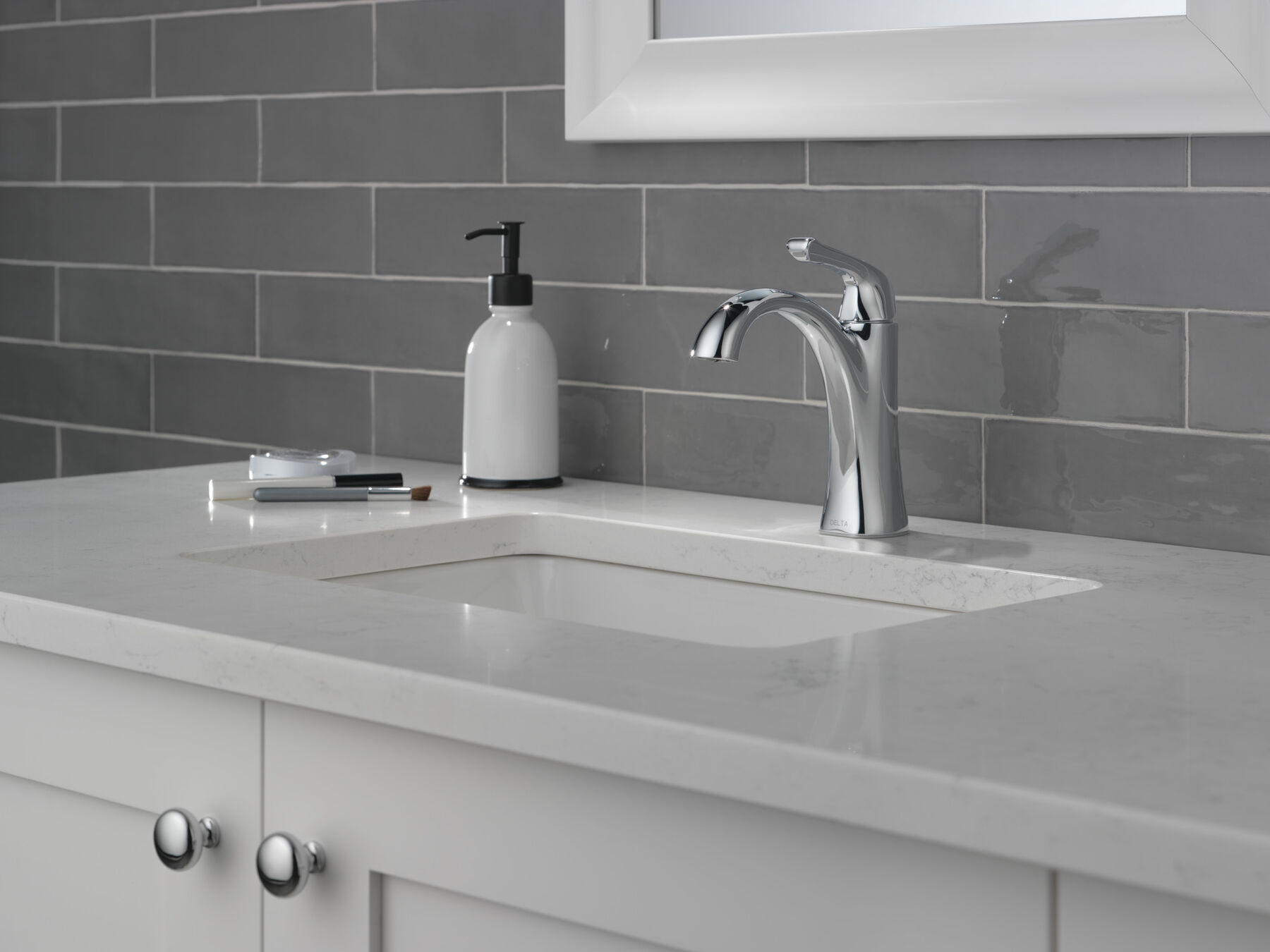 Single Handle Centerset Bathroom Faucet