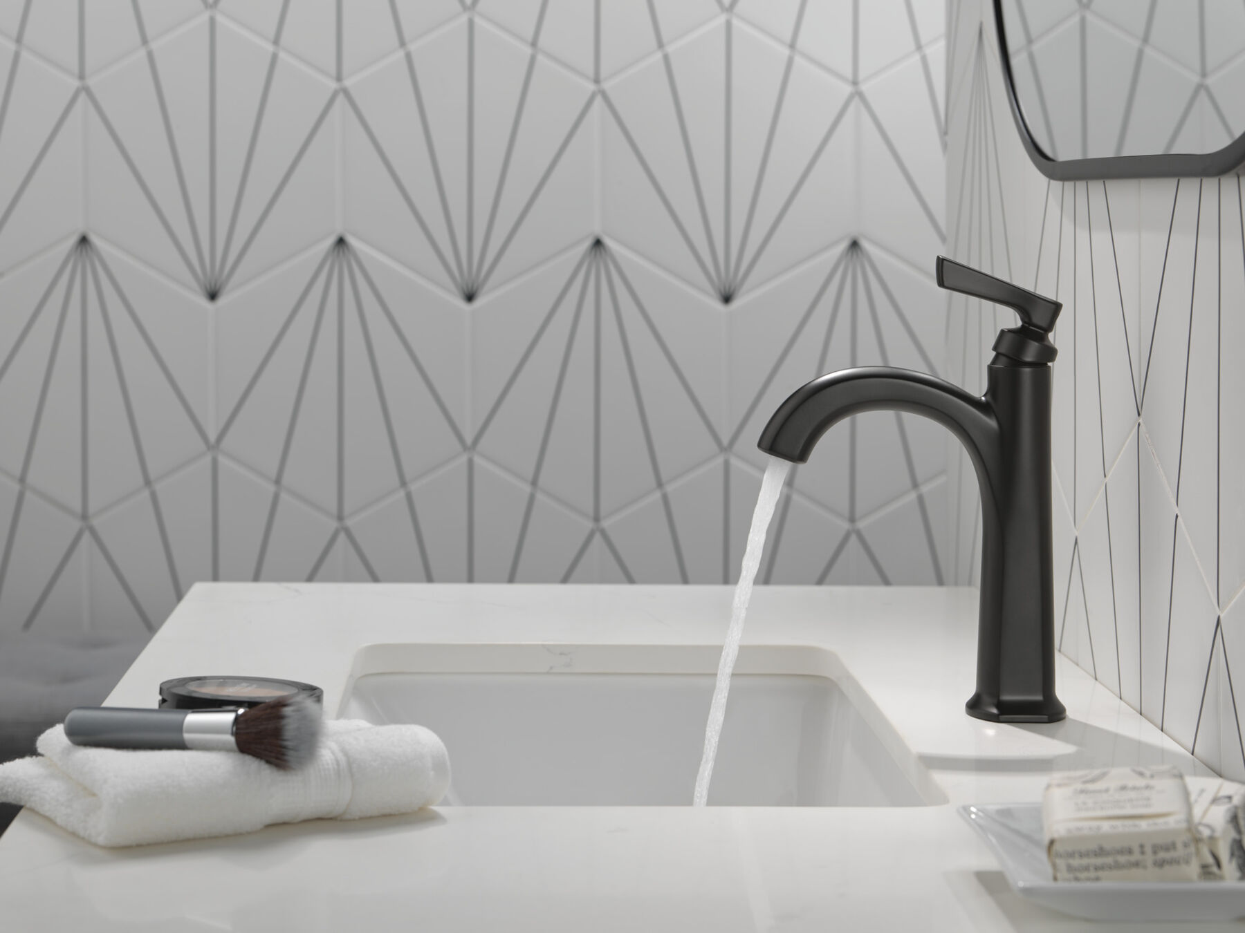 Single Handle Bathroom Faucet