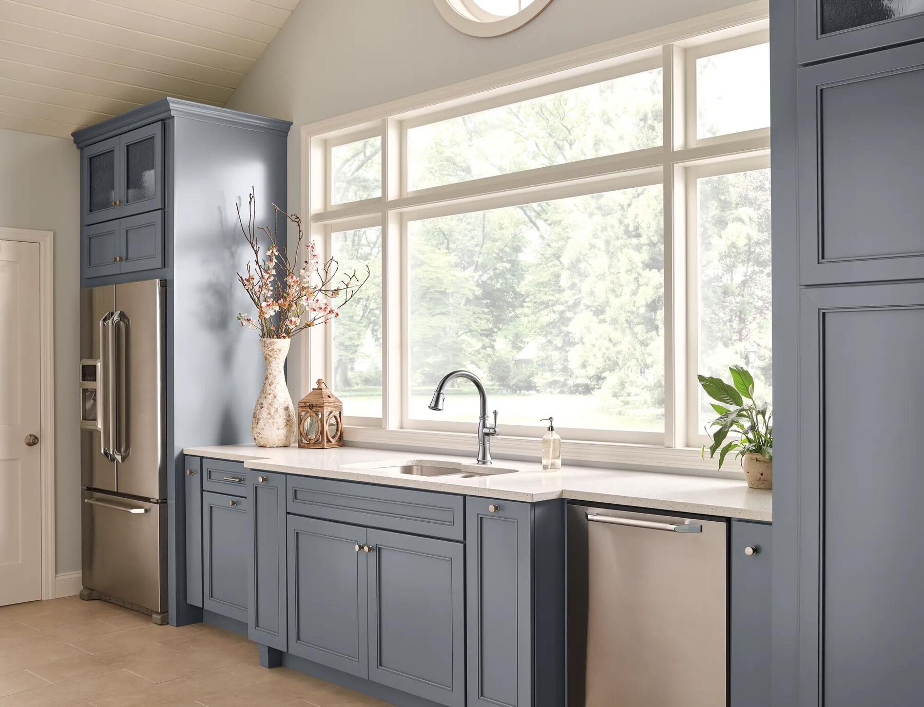 Single Handle Pull-Down Kitchen Faucet with ShieldSpray&reg; Technology
