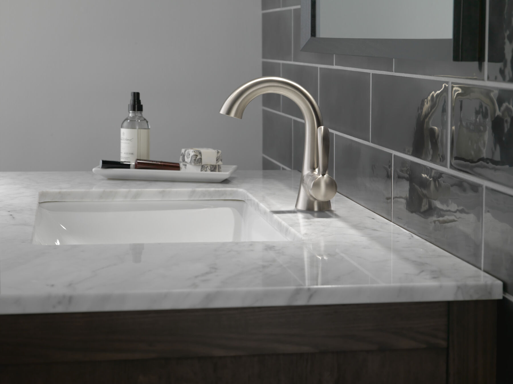 Single Handle Bathroom Faucet