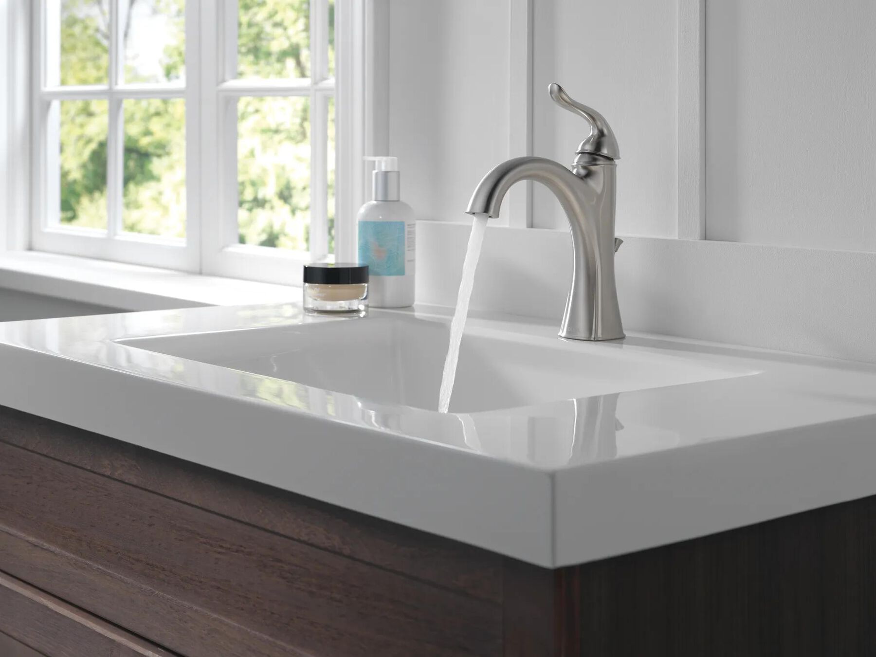 Single Handle Centerset Bathroom Faucet