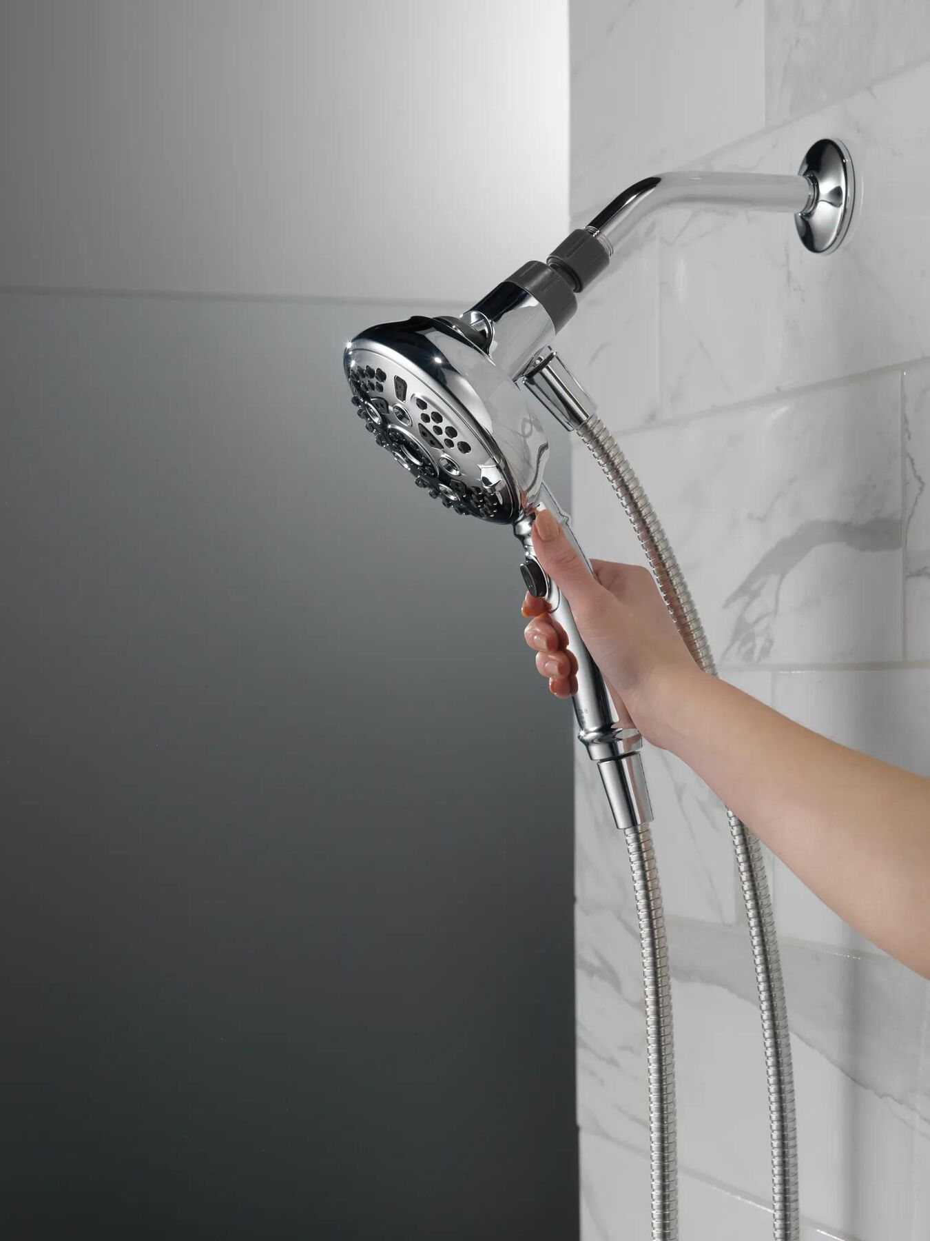SureDock&trade; 7-Setting Hand Shower