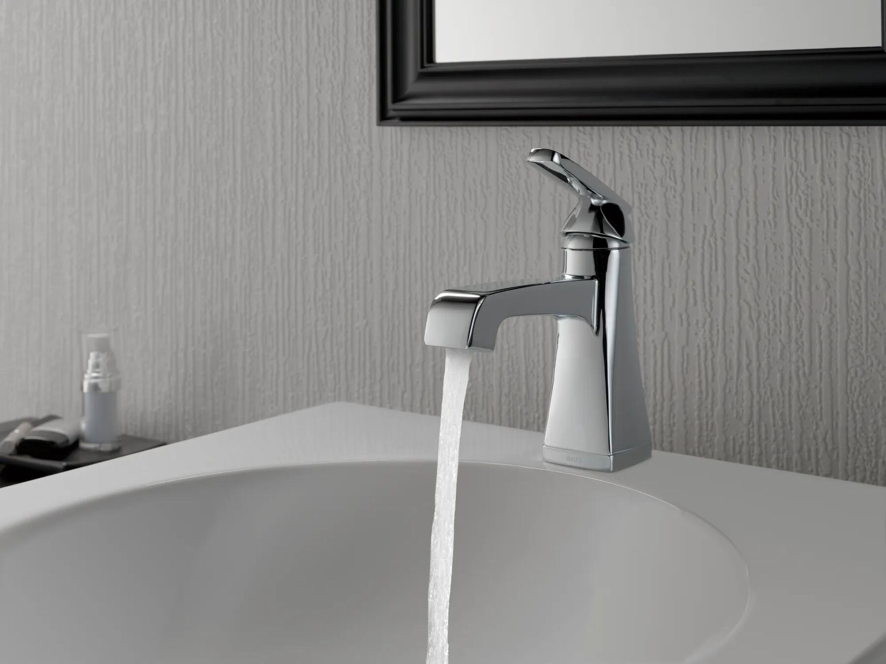Single Handle Bathroom Faucet