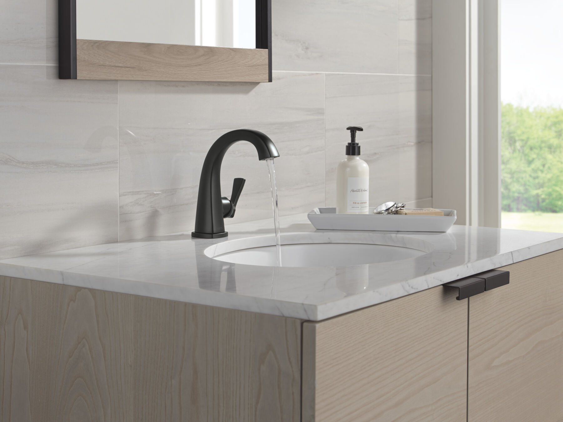 Single Handle Bathroom Faucet