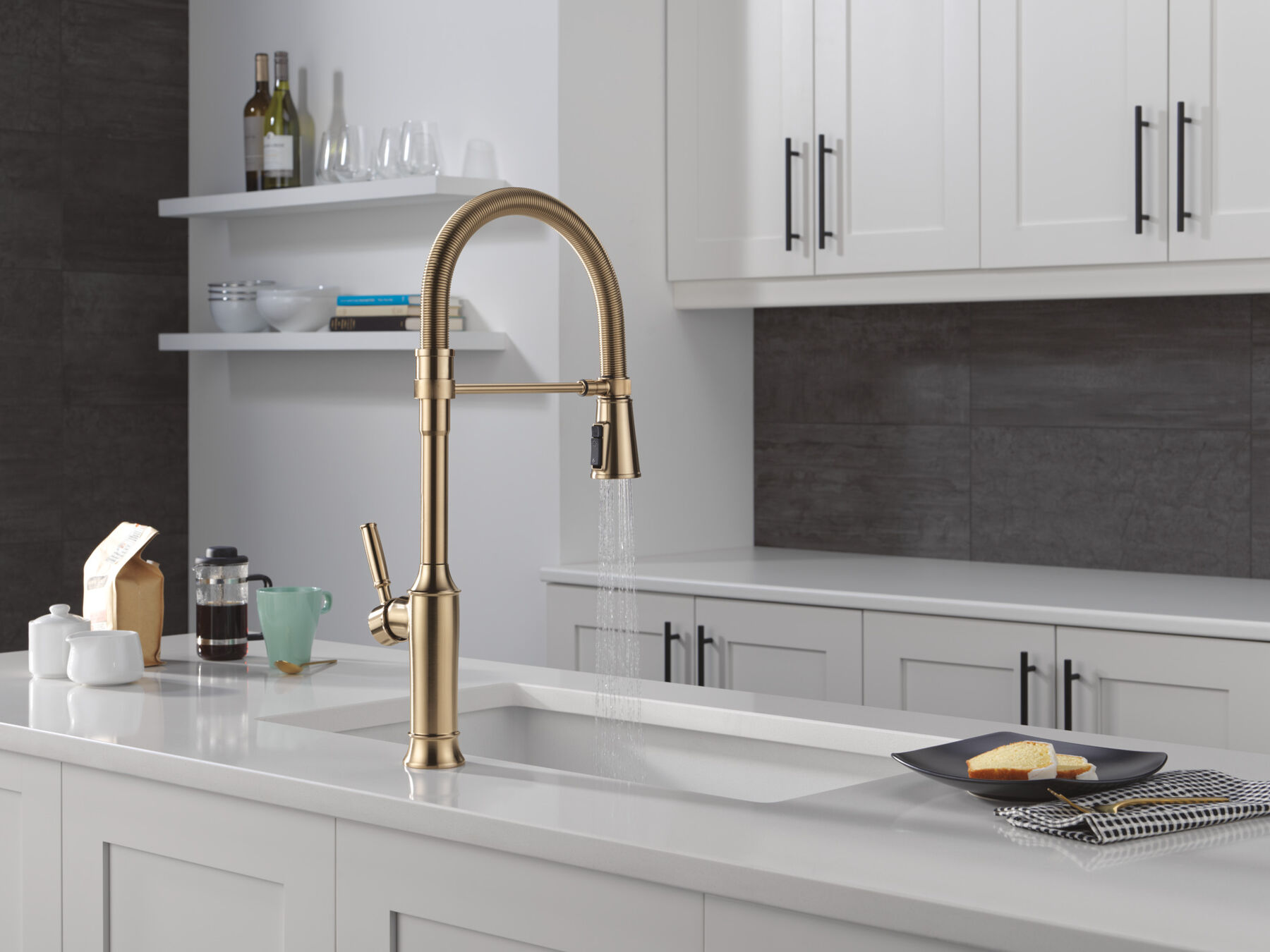 Single-Handle Pull-Down Spring Kitchen Faucet