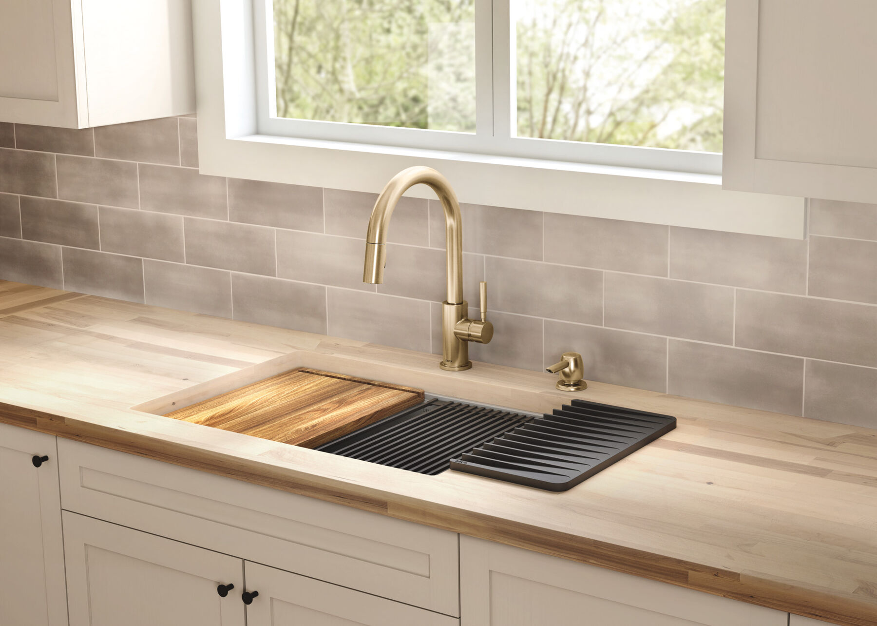 Single Handle Pull-Down Kitchen Faucet with Soap Dispenser