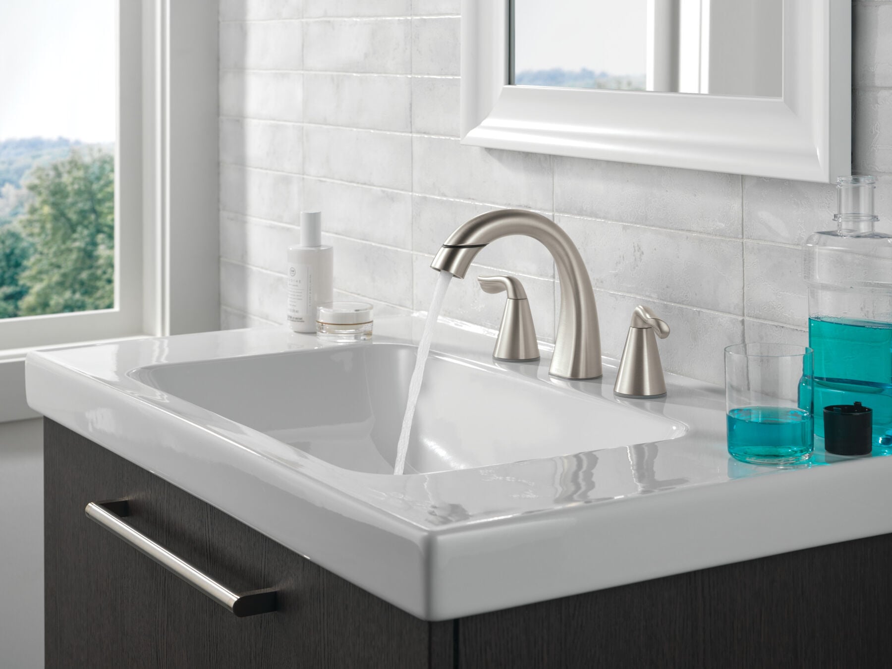 Two Handle Widespread Pull-Down Bathroom Faucet