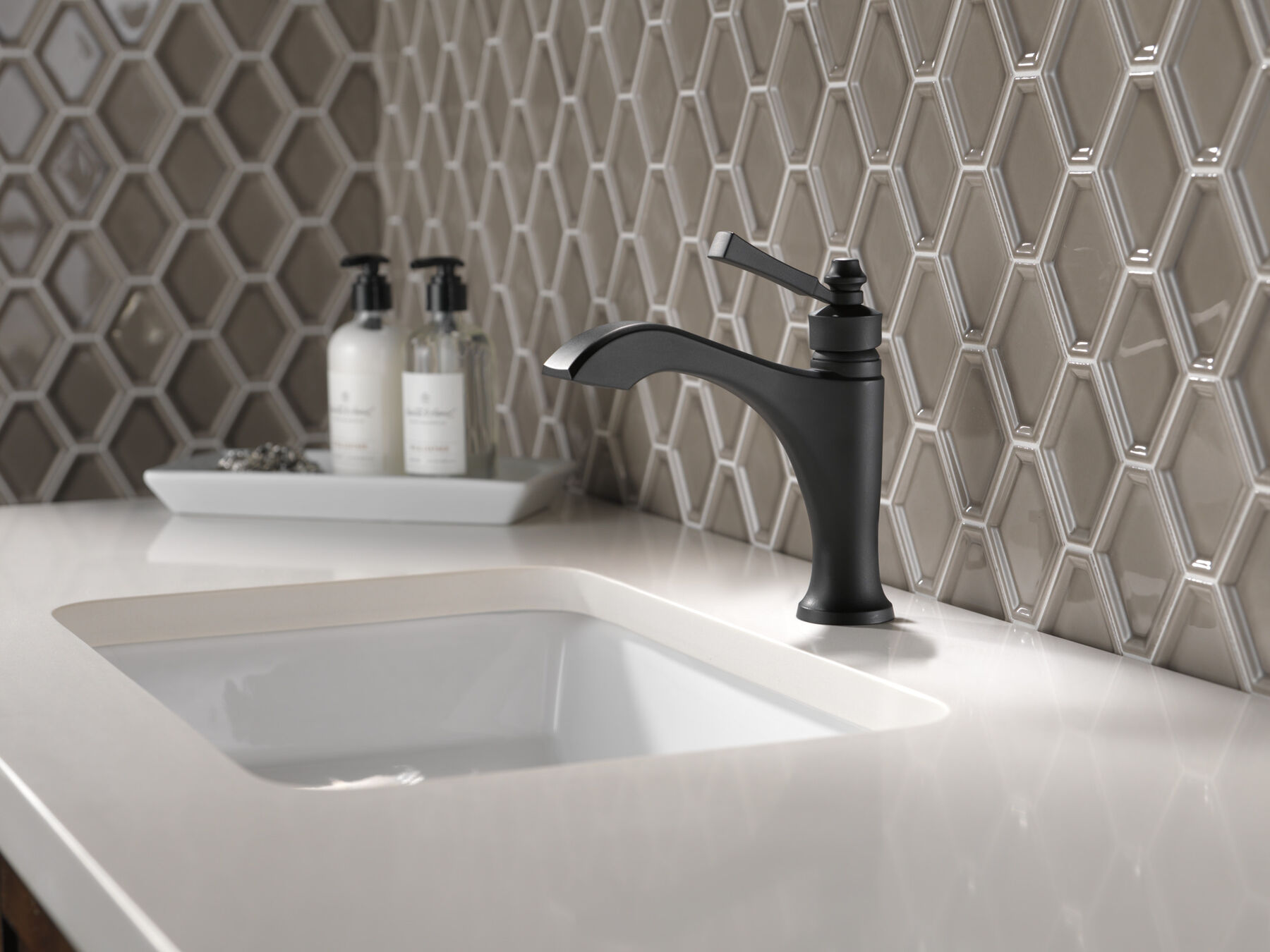 Single Handle Bathroom Faucet
