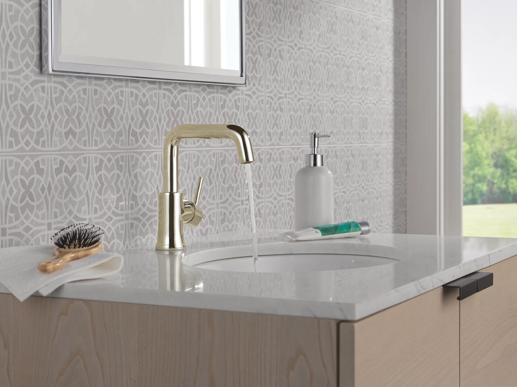 Single Handle Bathroom Faucet
