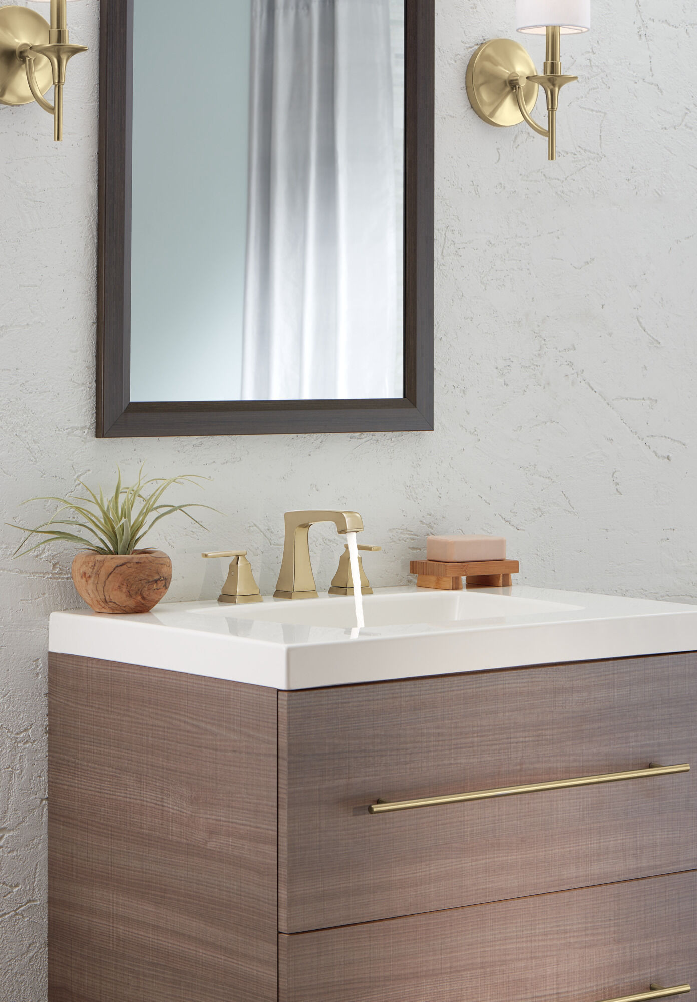 Two Handle Widespread Bathroom Faucet in Champagne Bronze 3564