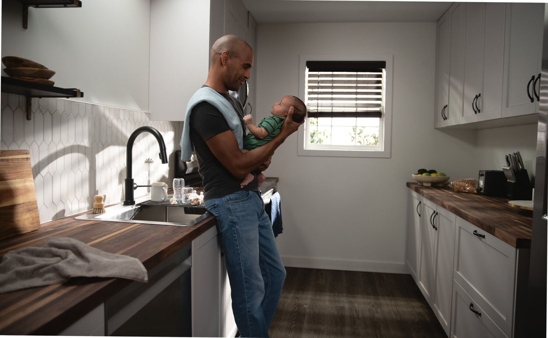 Single Handle Pull-Down Kitchen Faucet with Touch<sub>2</sub>O&reg; Technology