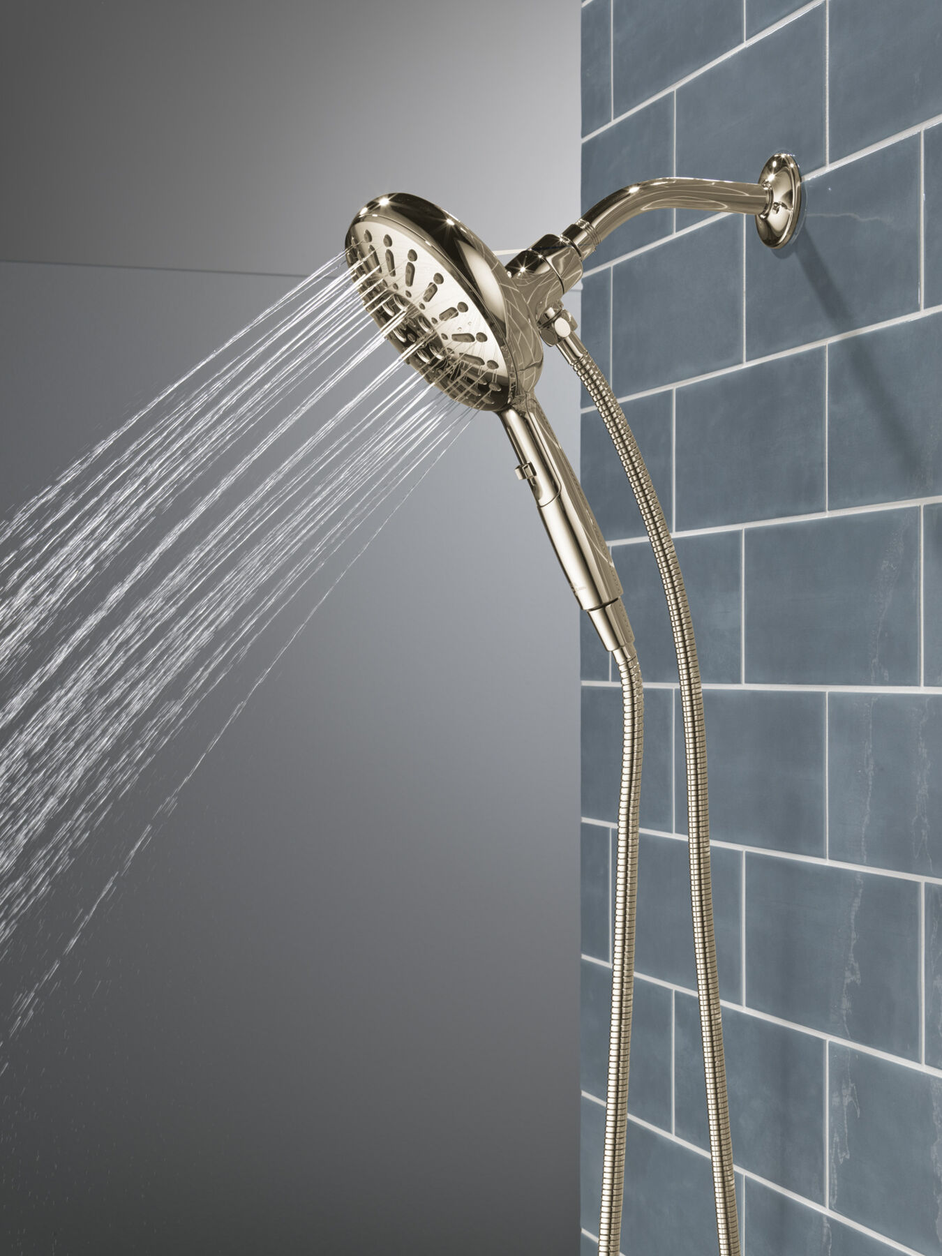 7-Setting SureDock&reg; Magnetic Hand Shower