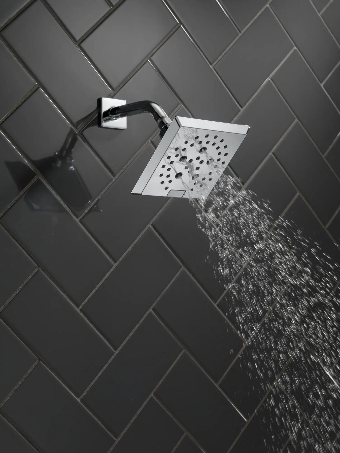 H<sub>2</sub>Okinetic&reg; 5-Setting Angular Modern Raincan Shower Head (Recertified)