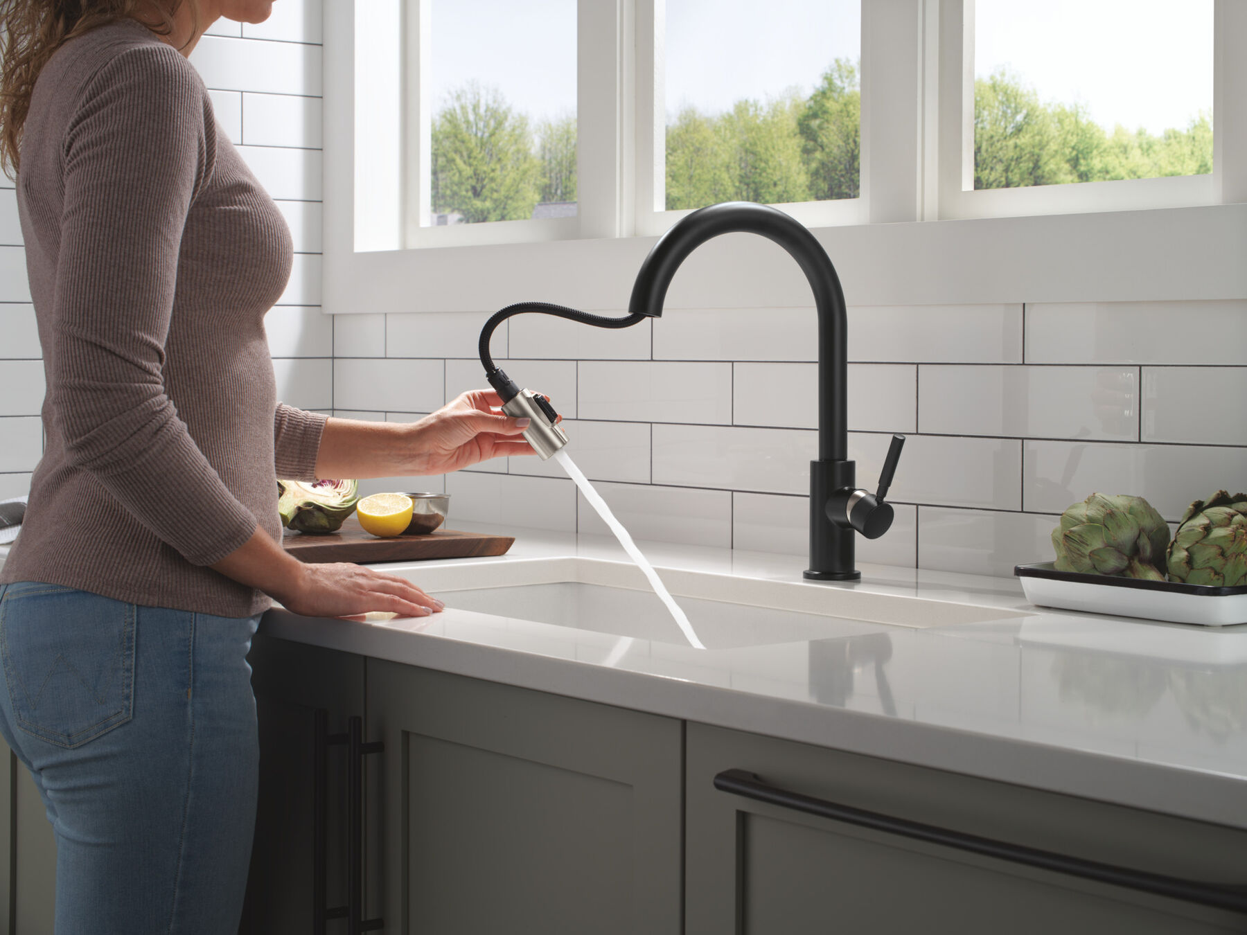 Single Handle Pull-Down Kitchen Faucet&nbsp;