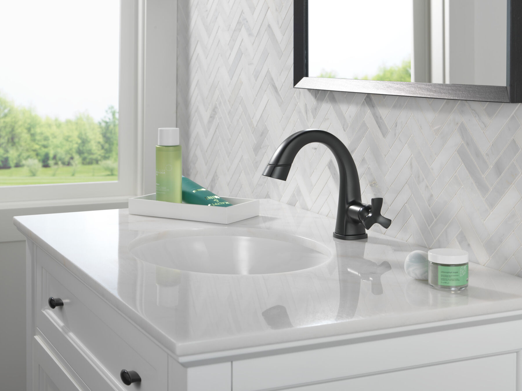Single Handle Pull Down Bathroom Faucet