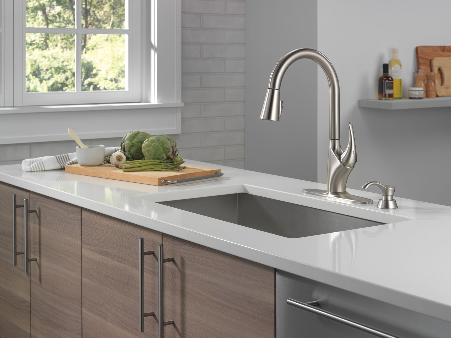 Pull-Down Kitchen Faucet w/Soap (Recertified)