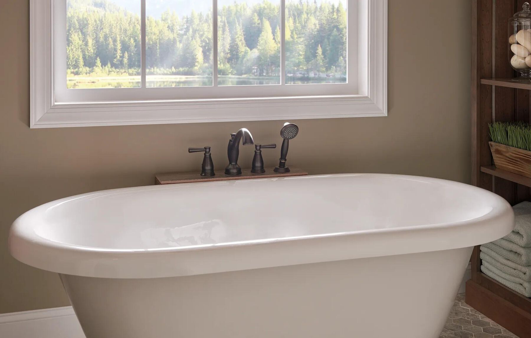 Traditional Roman Tub with Hand Shower Trim