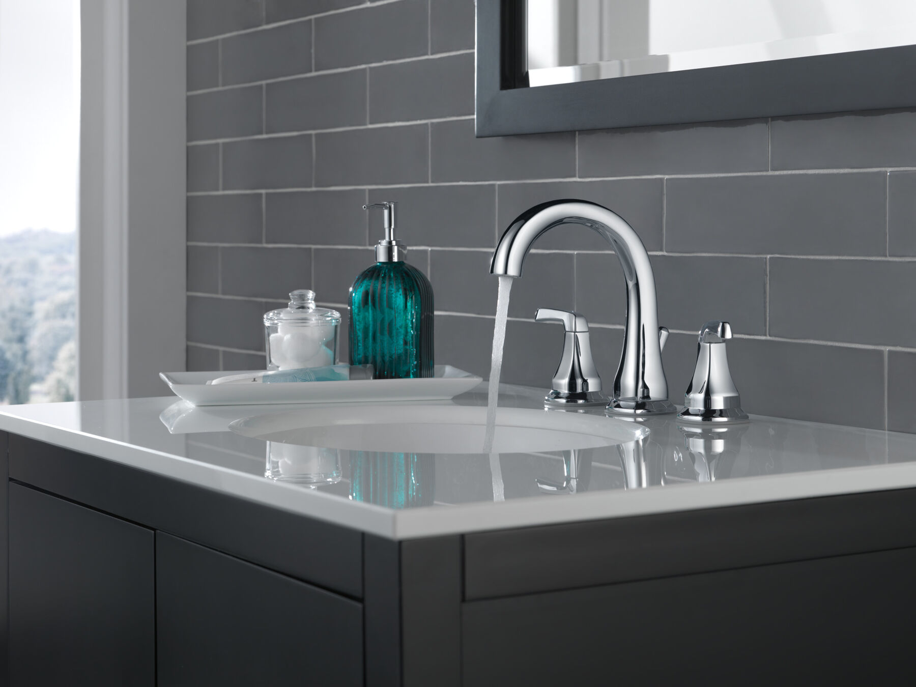 Delta Saylor Roman Tub Faucet with Hand Shower, Matte Black Deck Mount  Bathtub Faucet, Matte Black T4736-BL (Valve Not Included) - Amazon.com Delta Faucet Saylor クローム ローマン タブ蛇口 ハンドヘルドシャワー付き、クロームタブ蛇口、ローマンバスタブ蛇