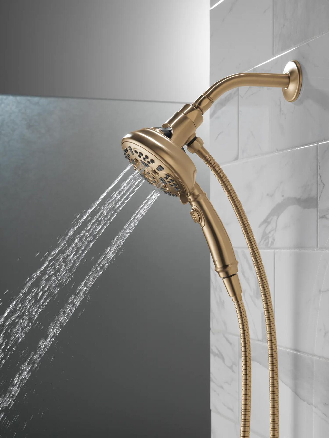 SureDock&trade; 7-Setting Hand Shower