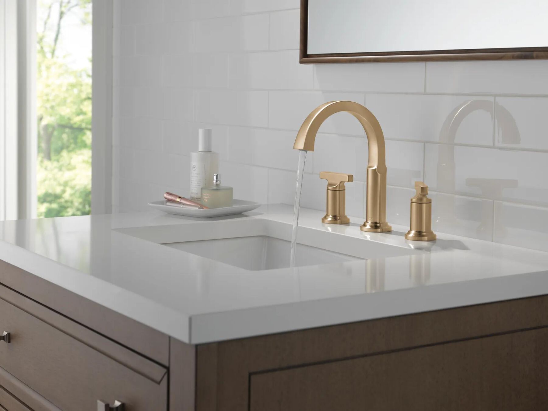 Two Handle Widespread Bathroom Faucet (Recertified)