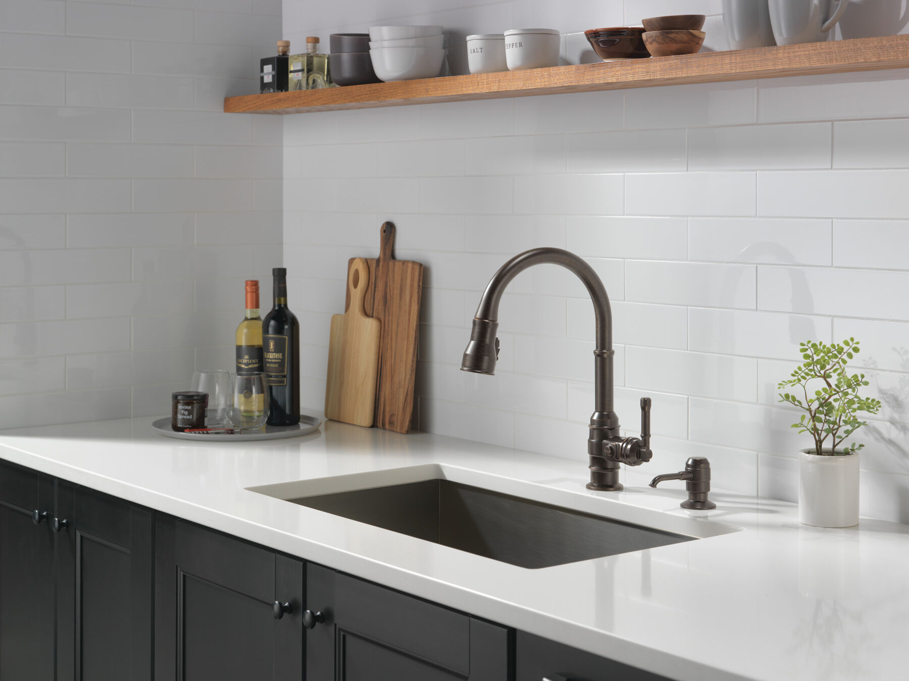 Single Handle Pull-Down Kitchen Faucet