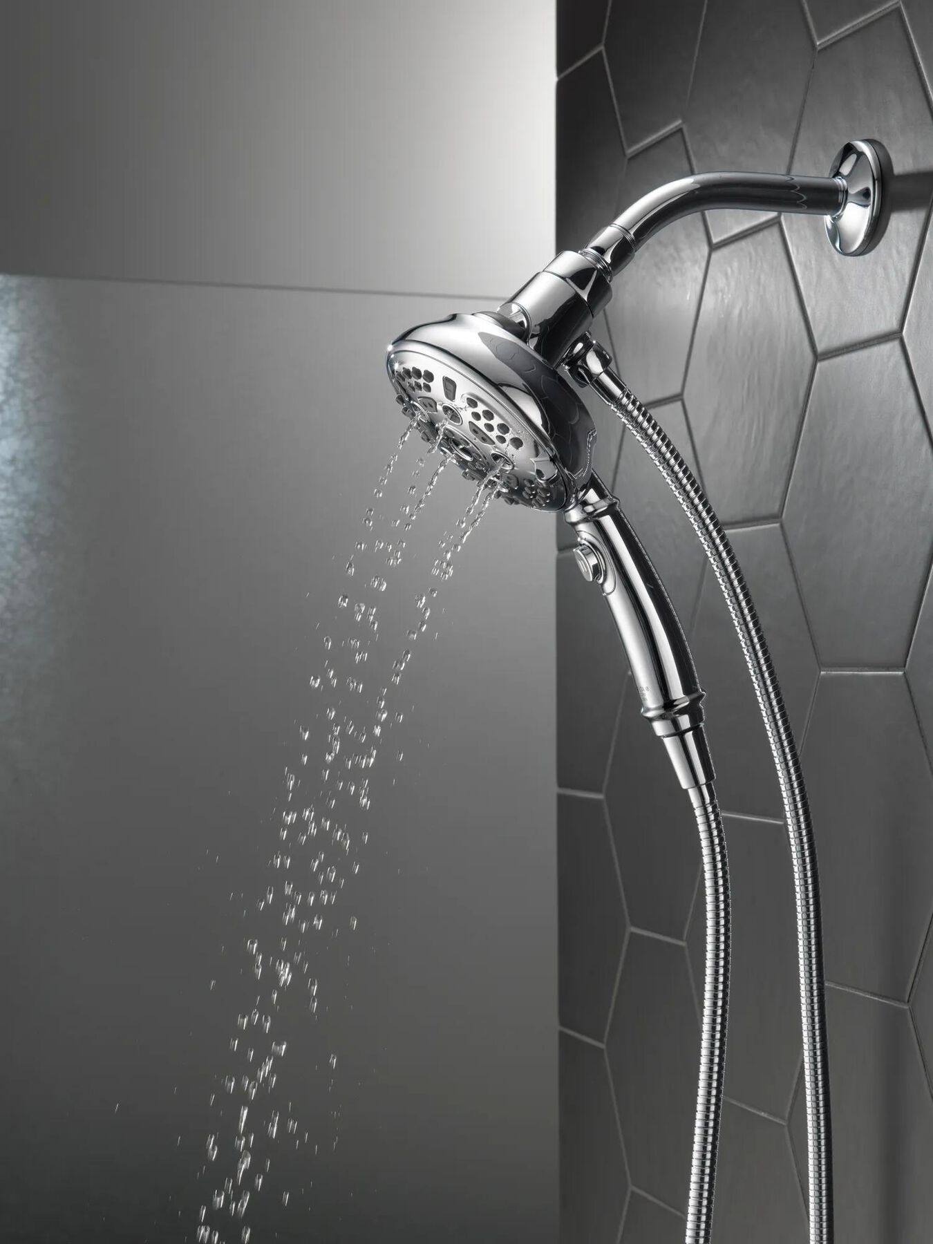 SureDock&trade; 7-Setting Hand Shower