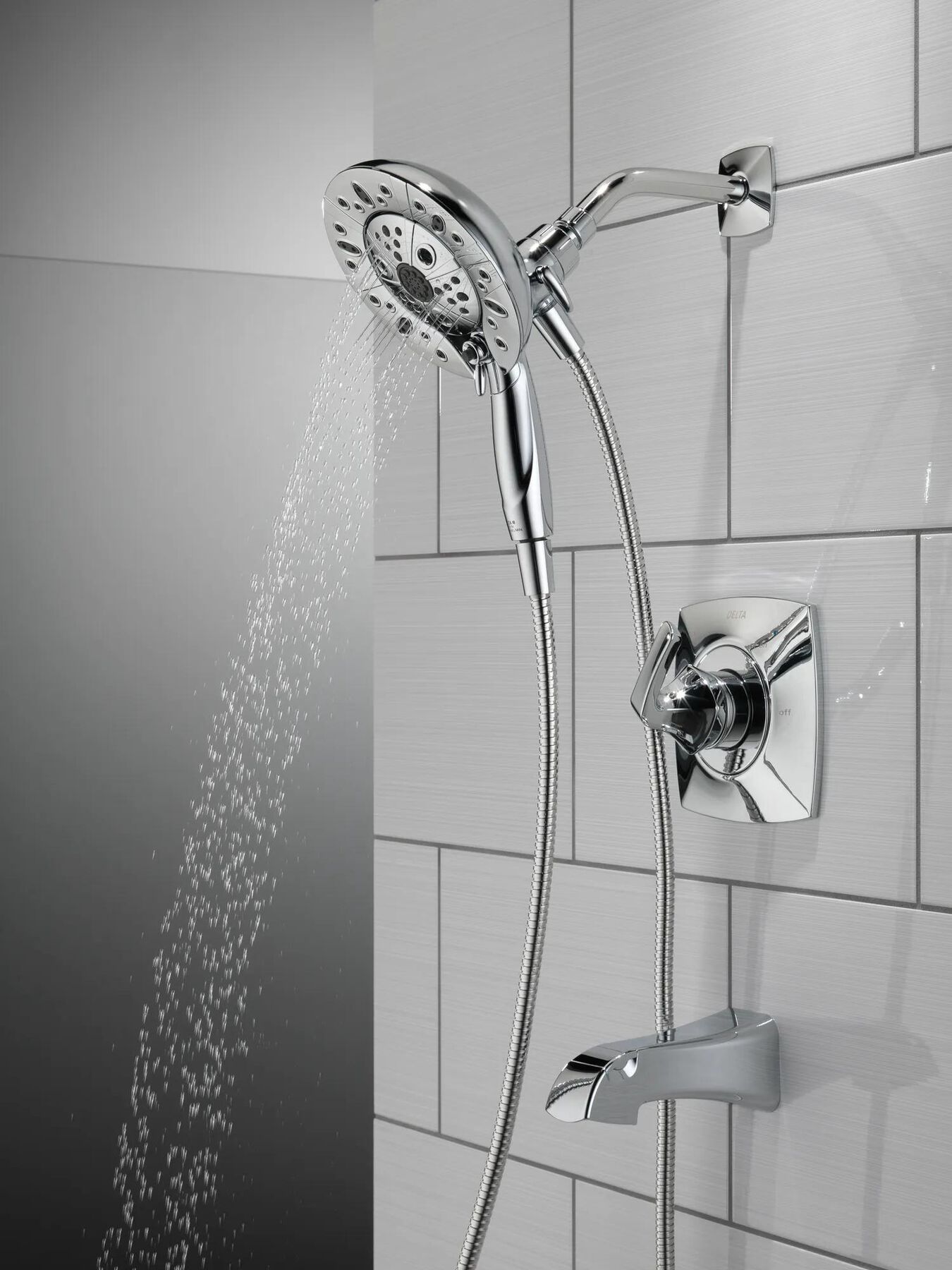 Monitor&reg; 14 Series Tub and Shower with In2ition&reg; Two-in-One Shower
