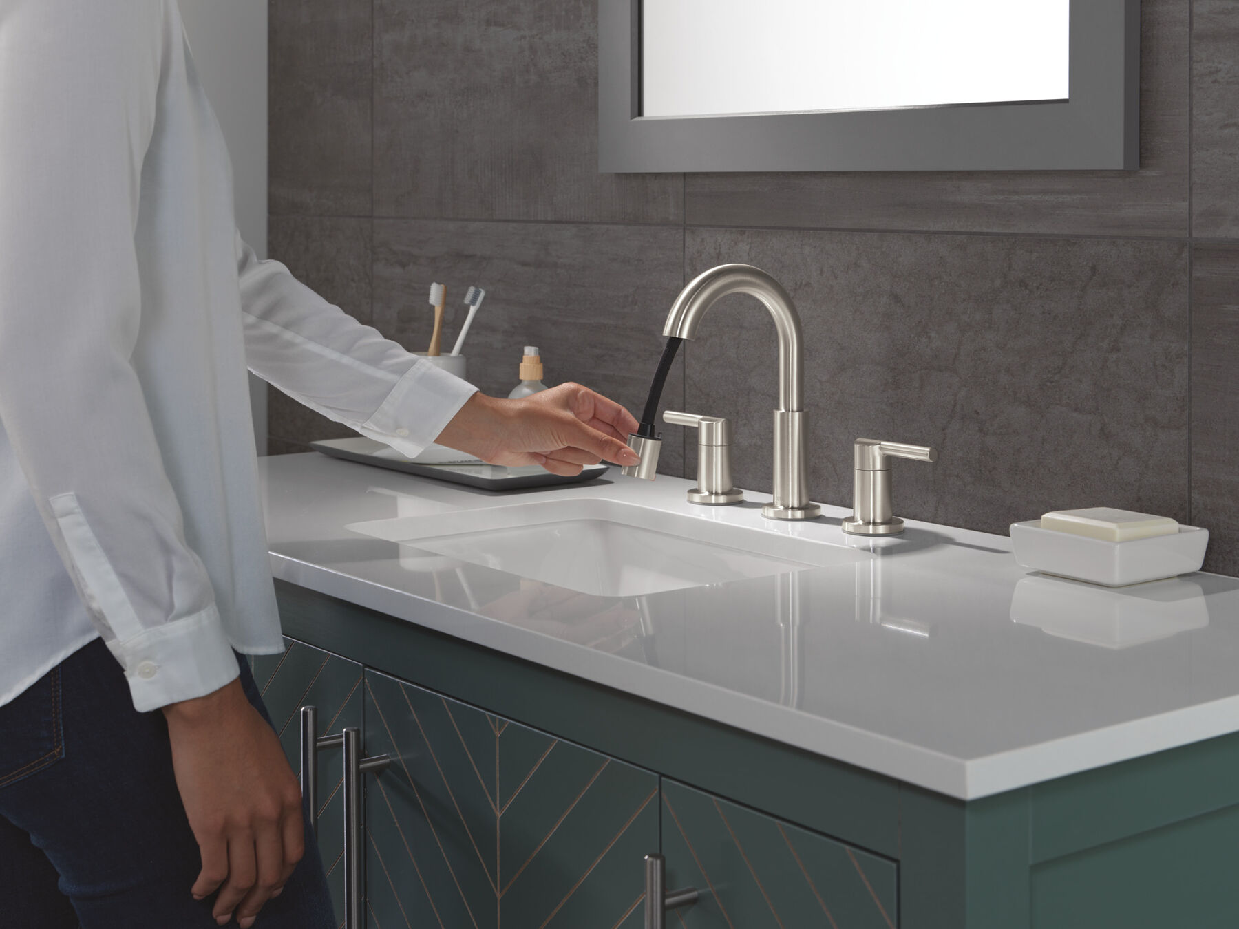 Two Handle Widespread Pull-Down Bathroom Faucet