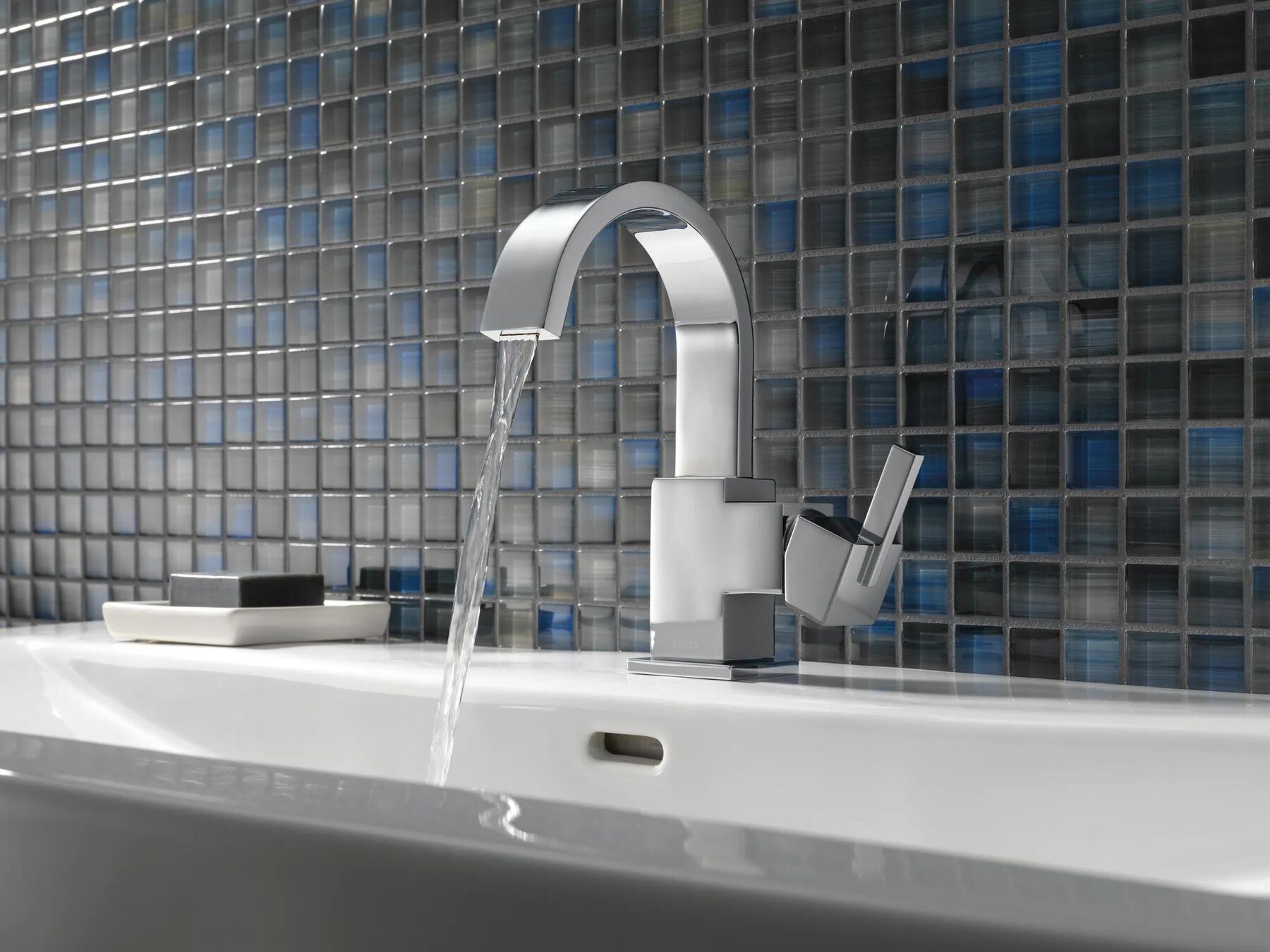 Single Handle Bathroom Faucet