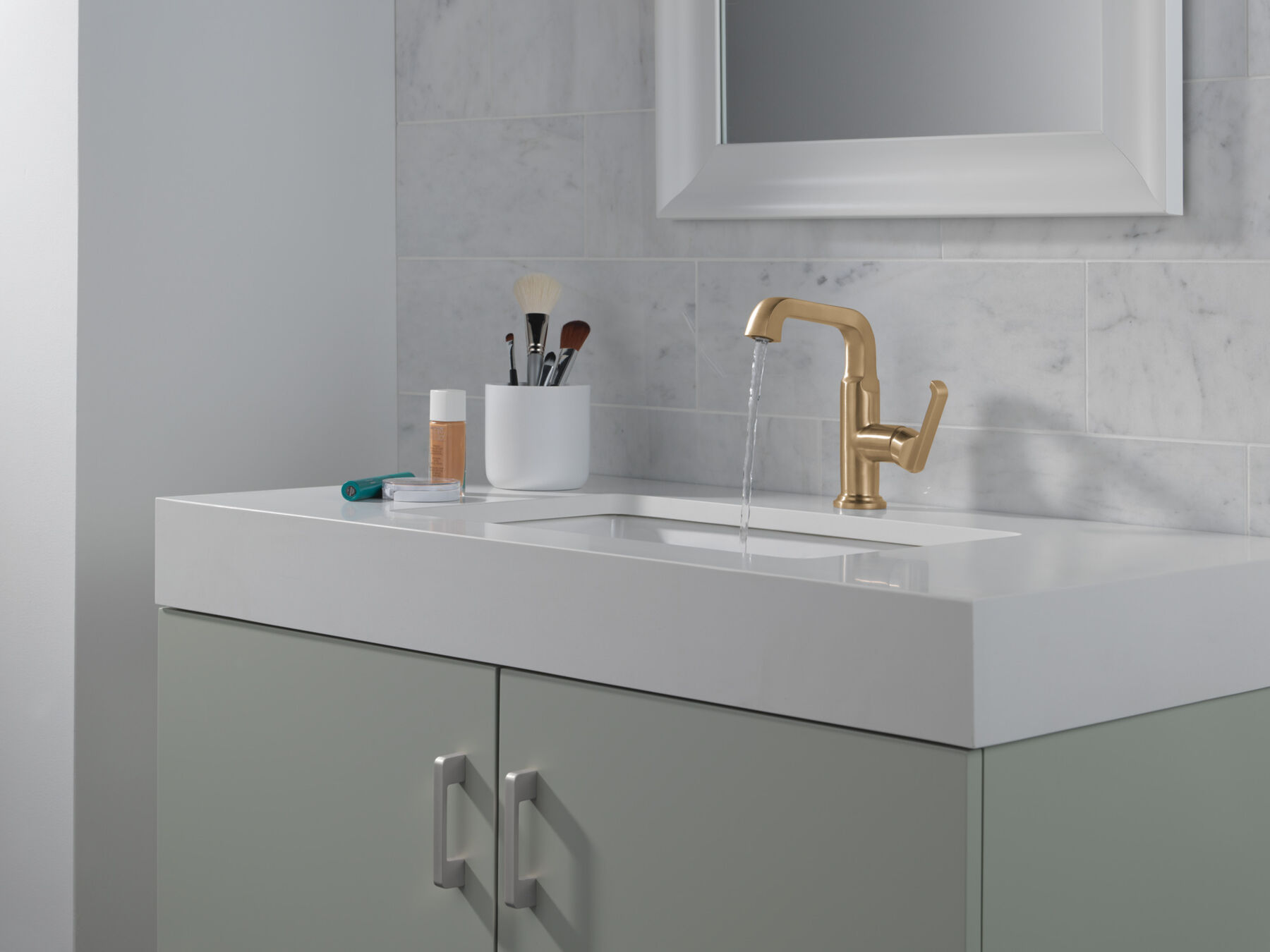 Single Handle Mid-Height Vessel Bathroom