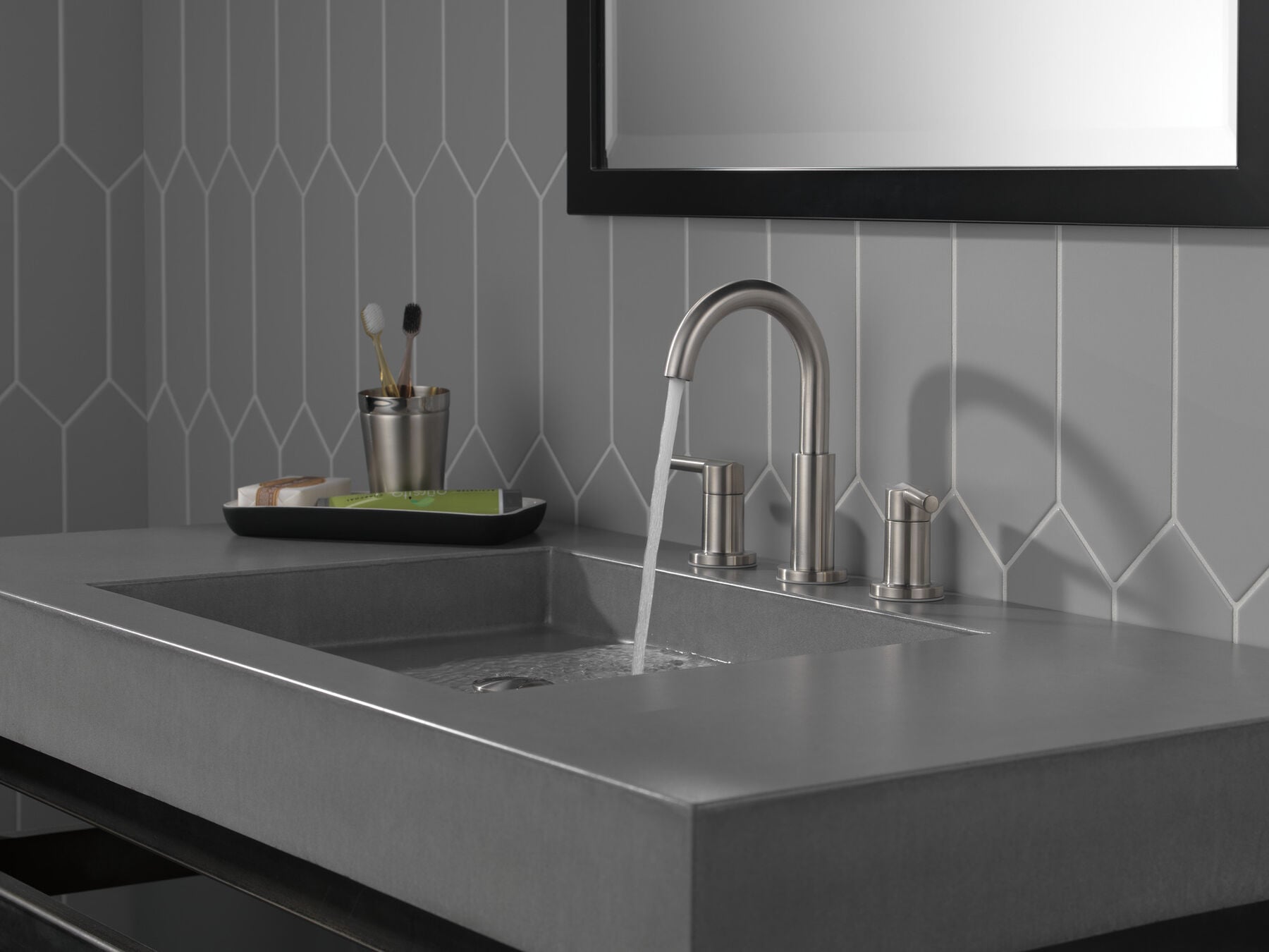 Two Handle Widespread Bathroom Faucet