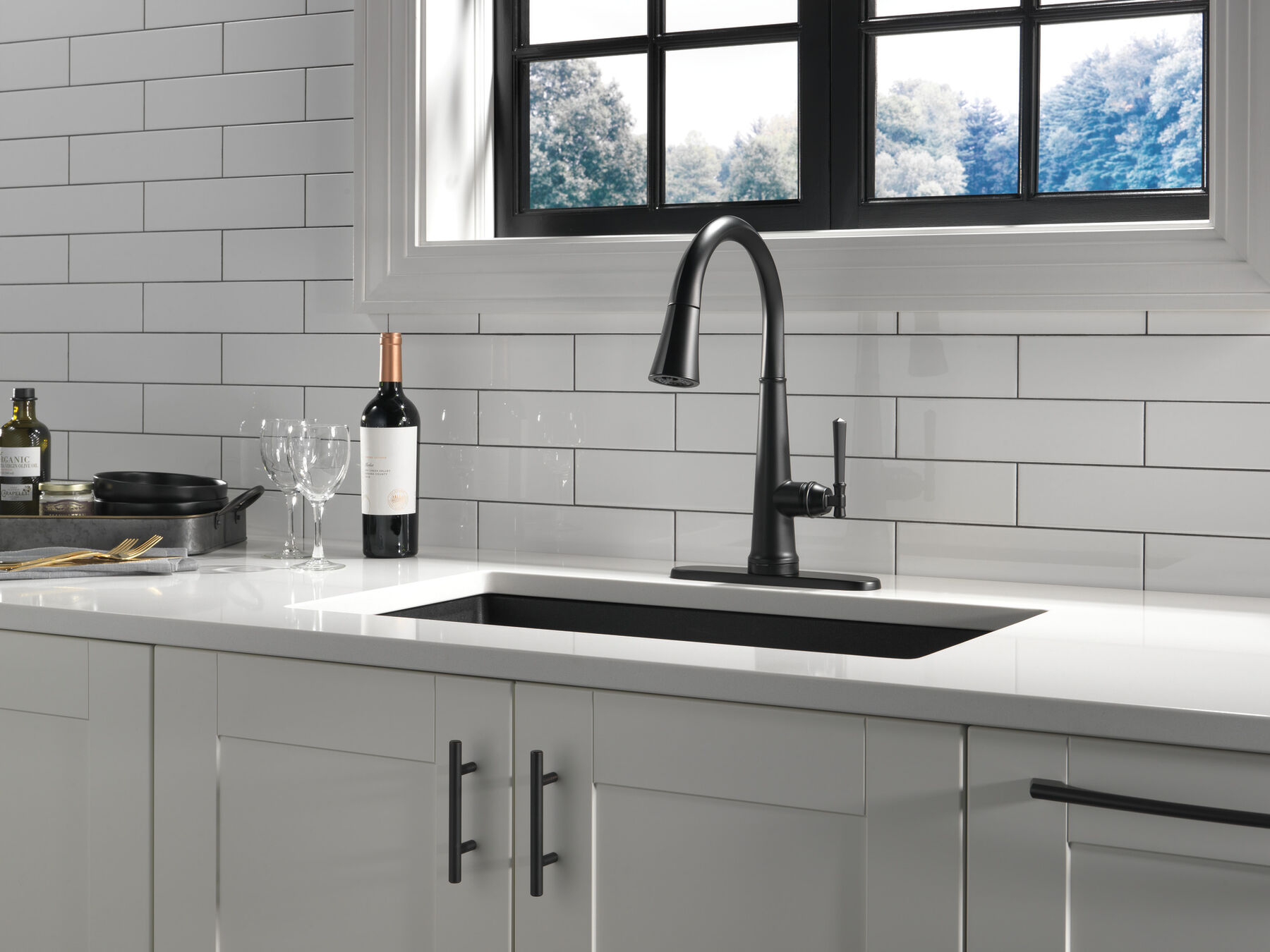Single Handle Pull-Down Kitchen Faucet with Touch<sub>2</sub>O&reg; Technology