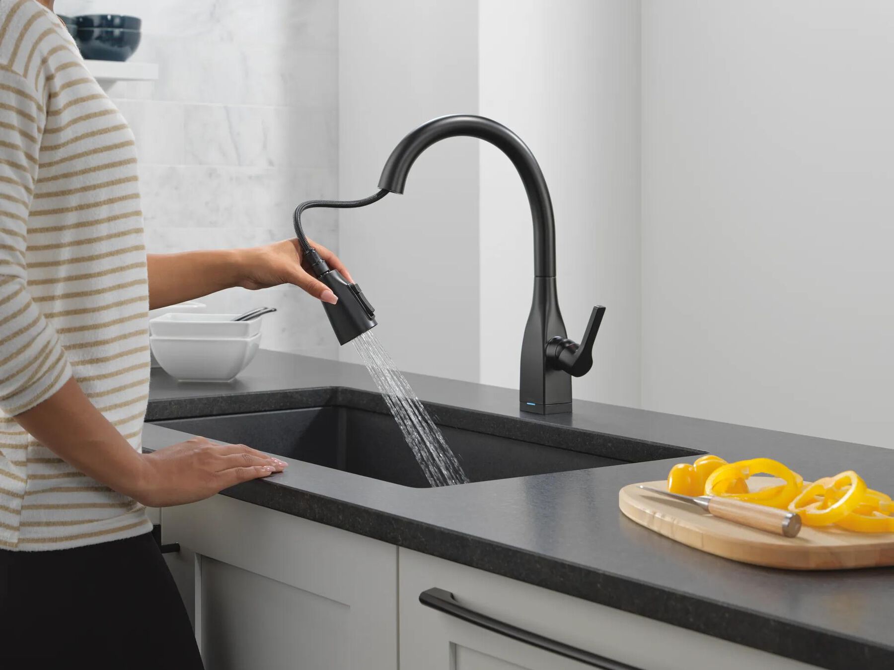 Single Handle Pull-Down Kitchen Faucet With Touch<sub>2</sub>O&reg; Technology And ShieldSpray&reg; Technologies