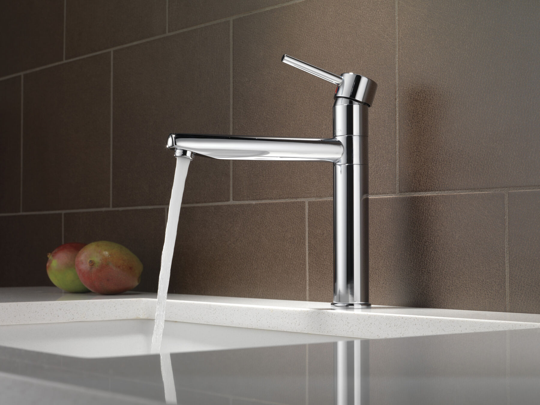 Single Handle Kitchen Faucet (Recertified)