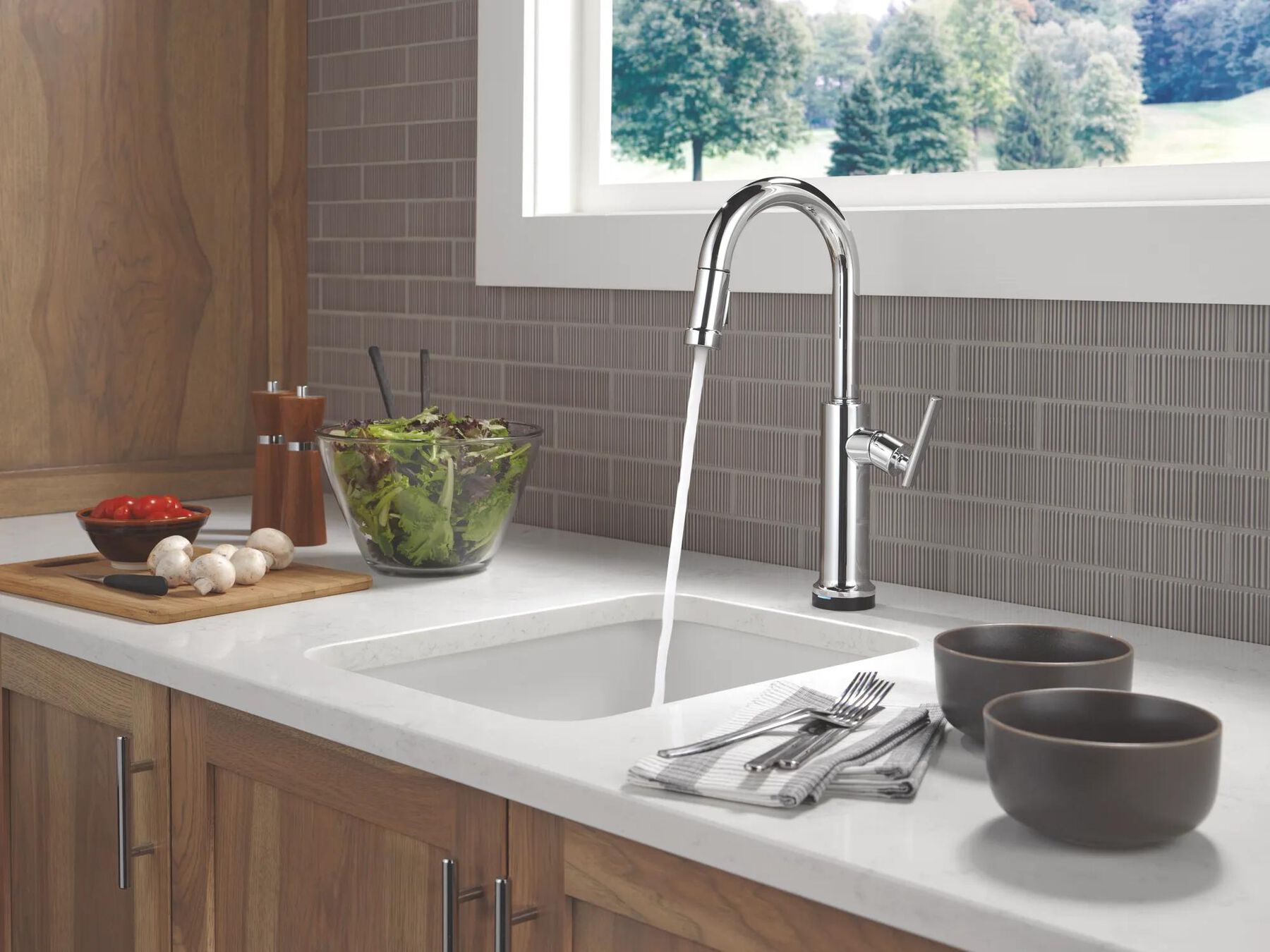 Touch2O&reg; Technology Bar / Prep Faucet with Touchless Technology