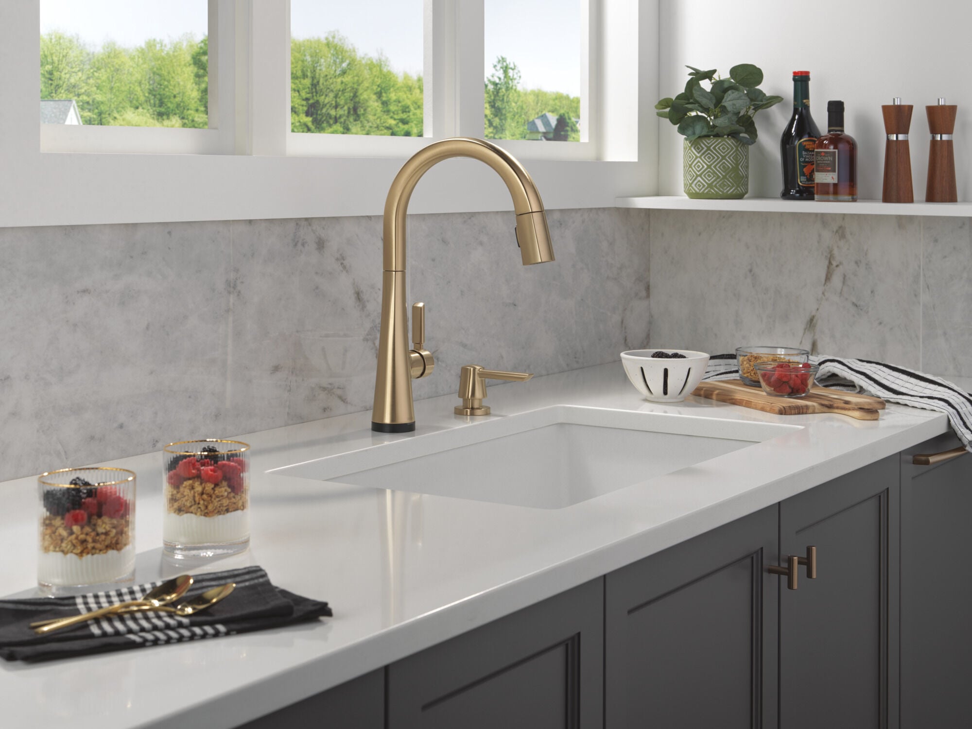 Metal Soap Dispenser in Lumicoat® Champagne Bronze RP101850CZPR