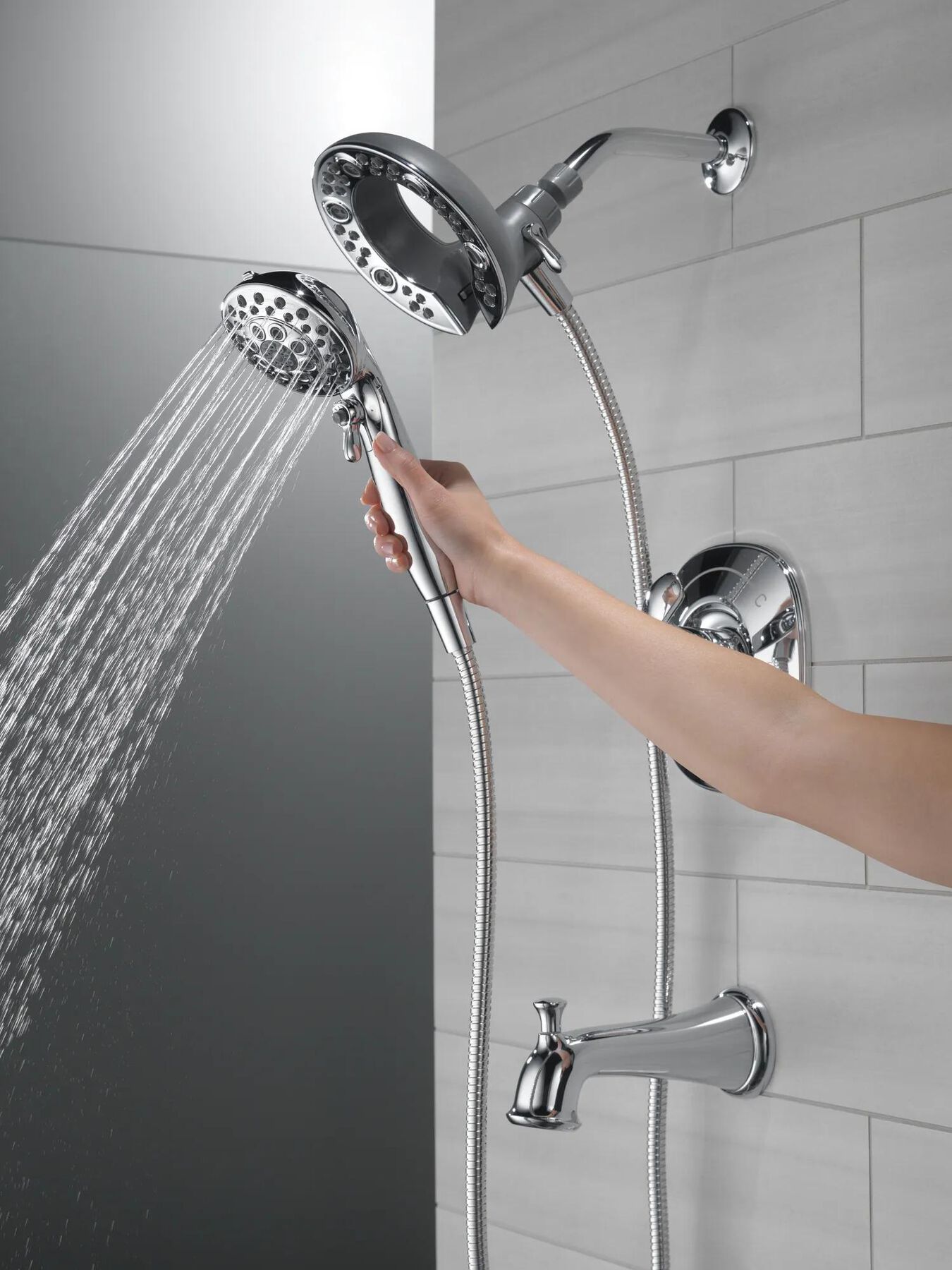 Monitor(R) 14 Series Tub and Shower with In2ition(R) Two-in-One Shower