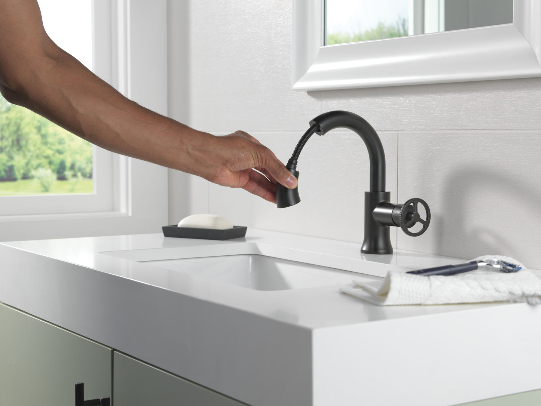 Single Handle Pull-Down Bathroom Faucet