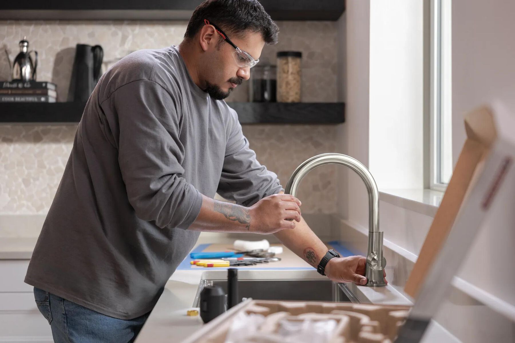 Single Handle Pull-Down Kitchen Faucet