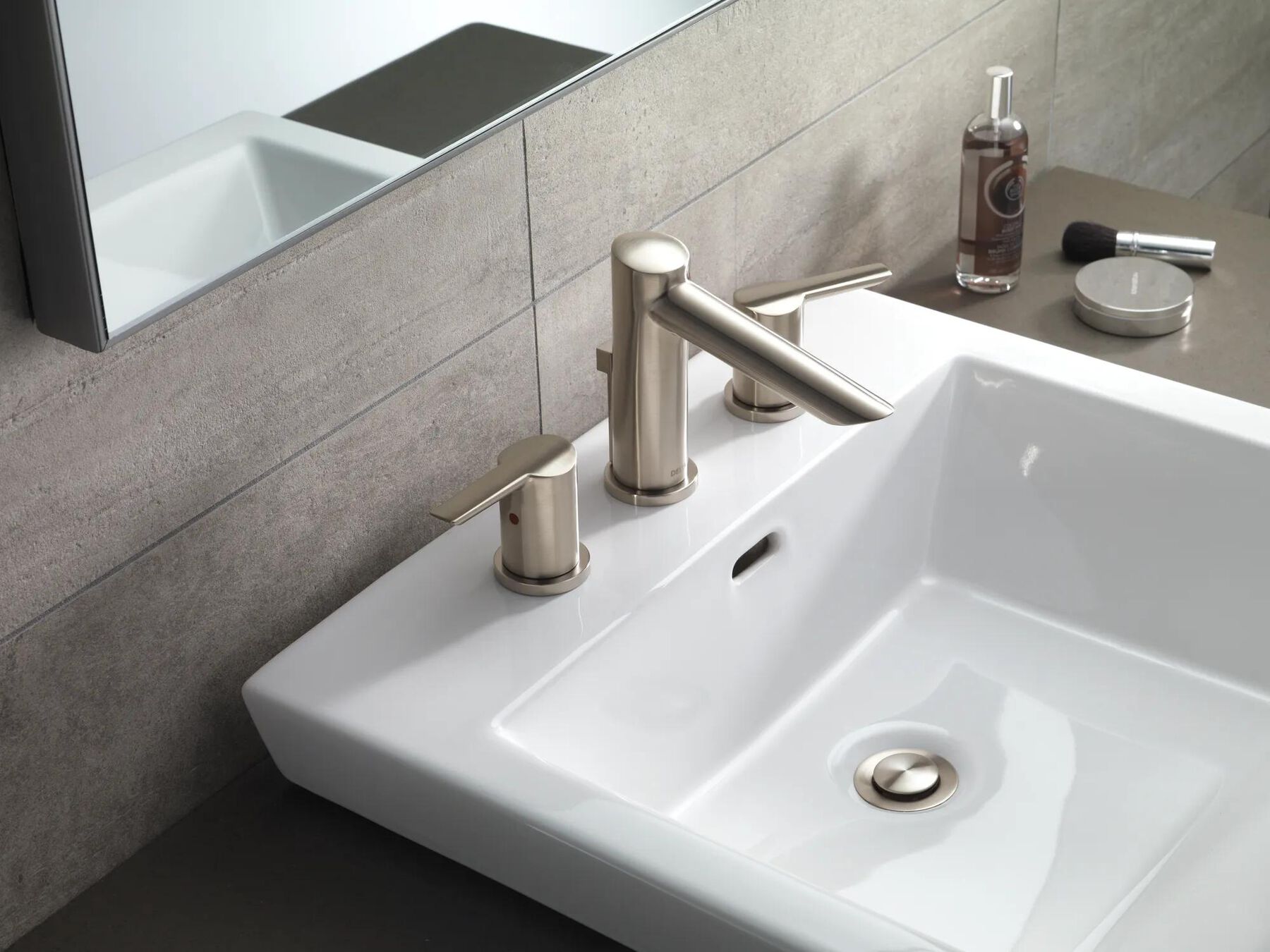 Two Handle Widespread Bathroom Faucet (Recertified)