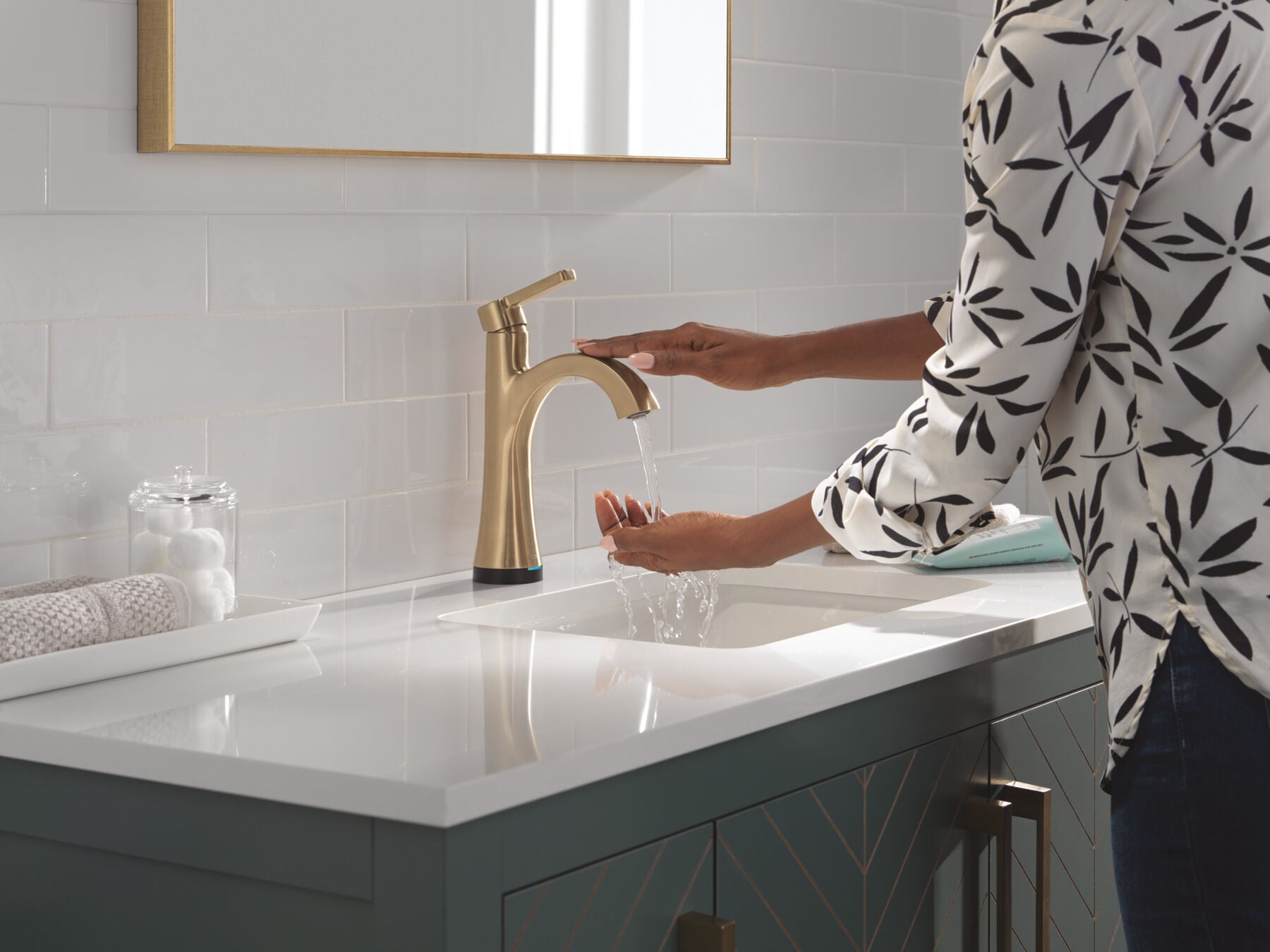 Touch2O Bathroom Faucet with Touchless Technology