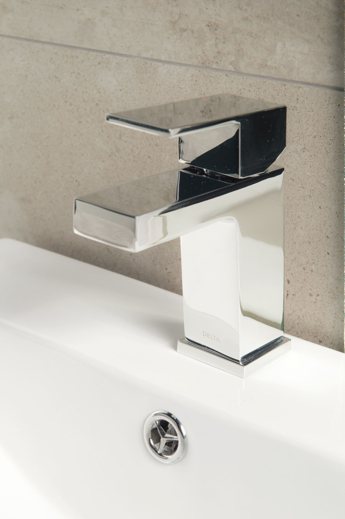 Single Handle Bathroom Faucet
