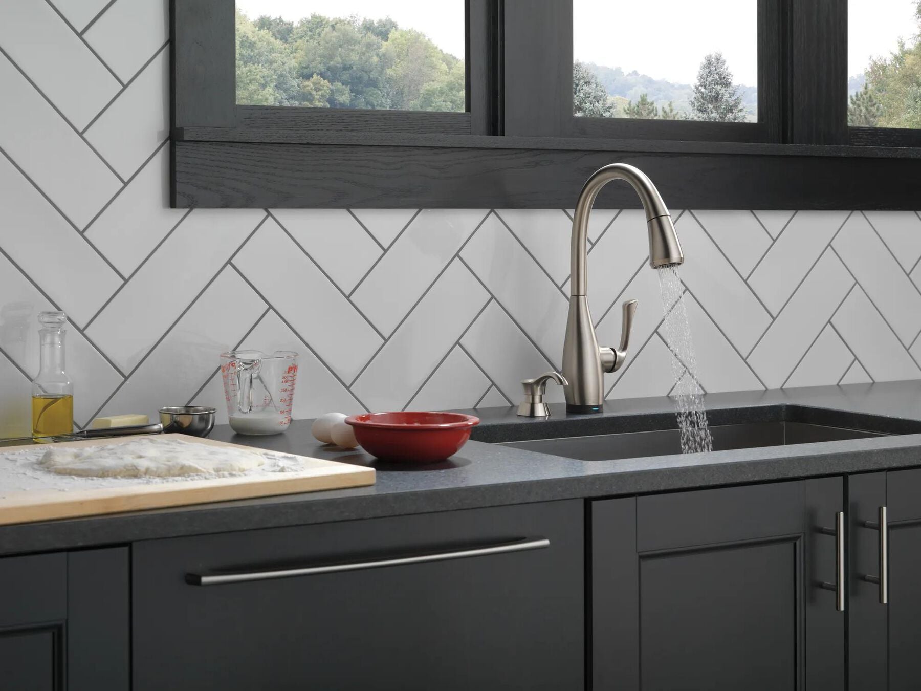 Single Handle Pull-Down Kitchen Faucet with Touch2O&reg; Technology and Soap Dispenser