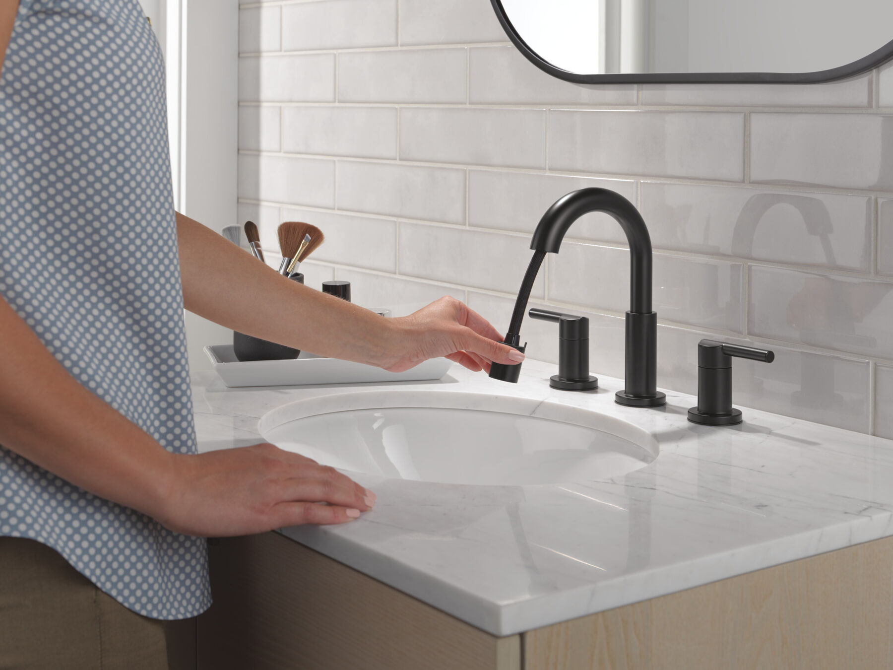 Two Handle Widespread Pull-Down Bathroom Faucet