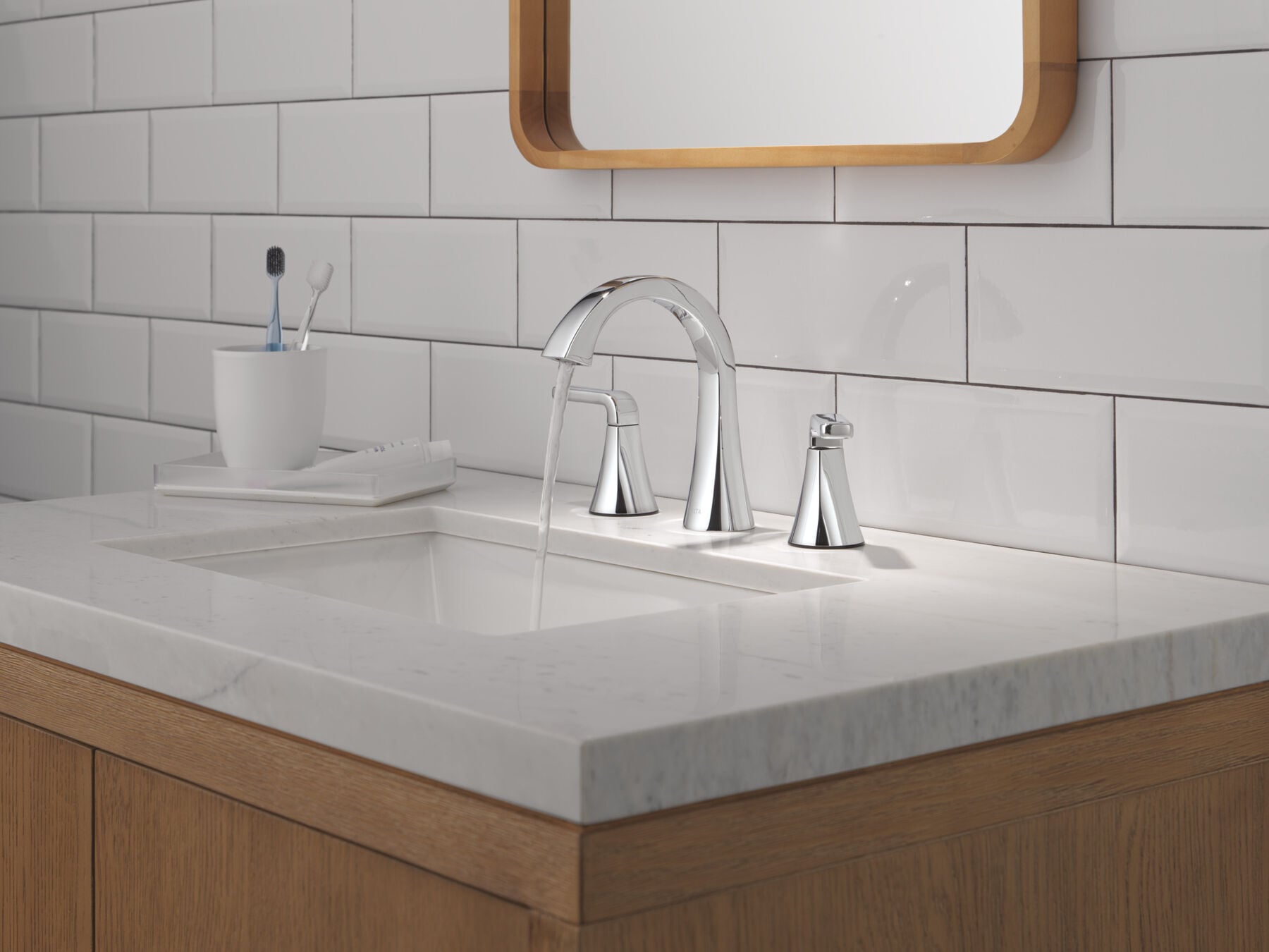 Two Handle Widespread Bathroom Faucet