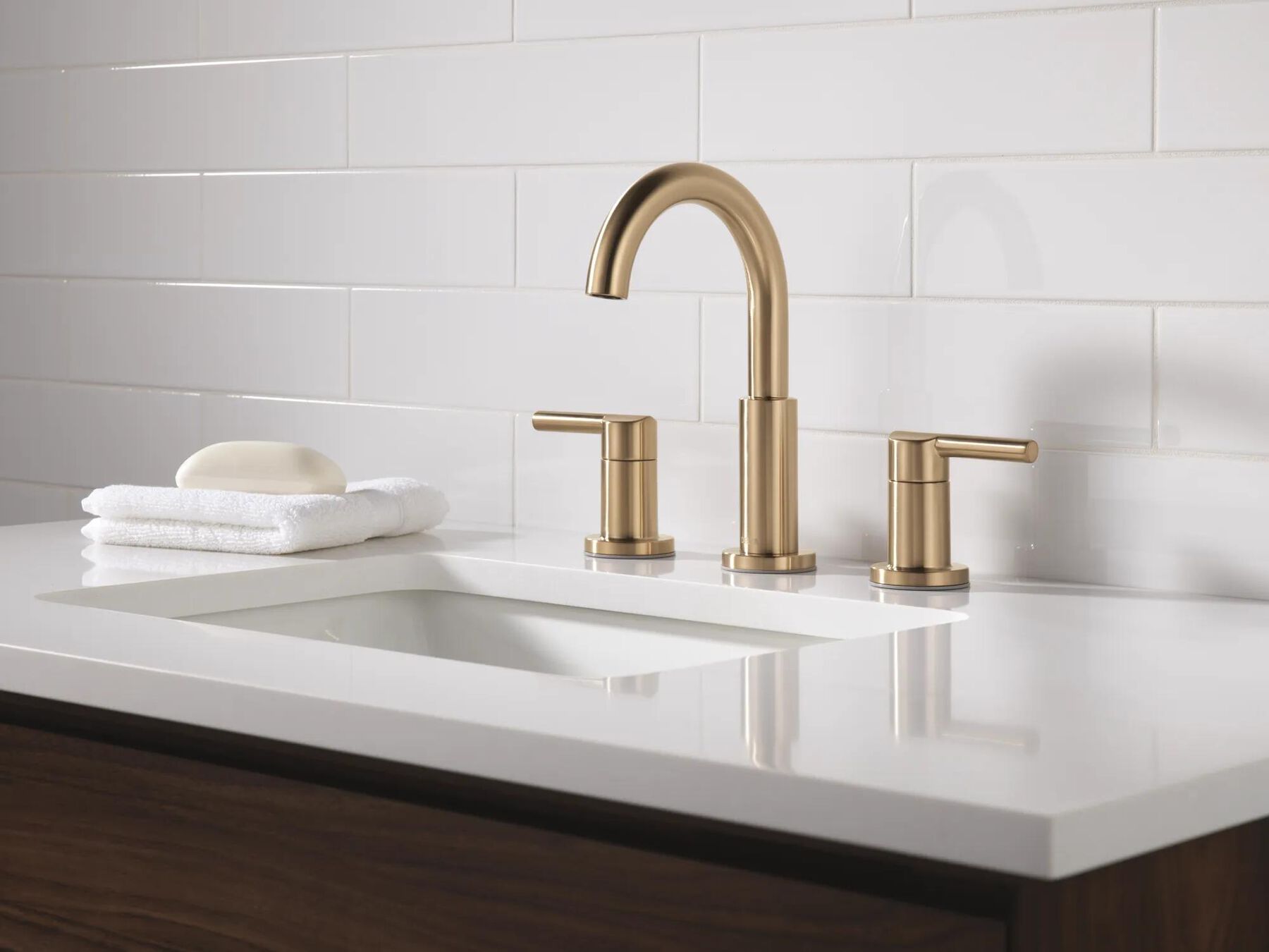 Two Handle Widespread Bathroom Faucet